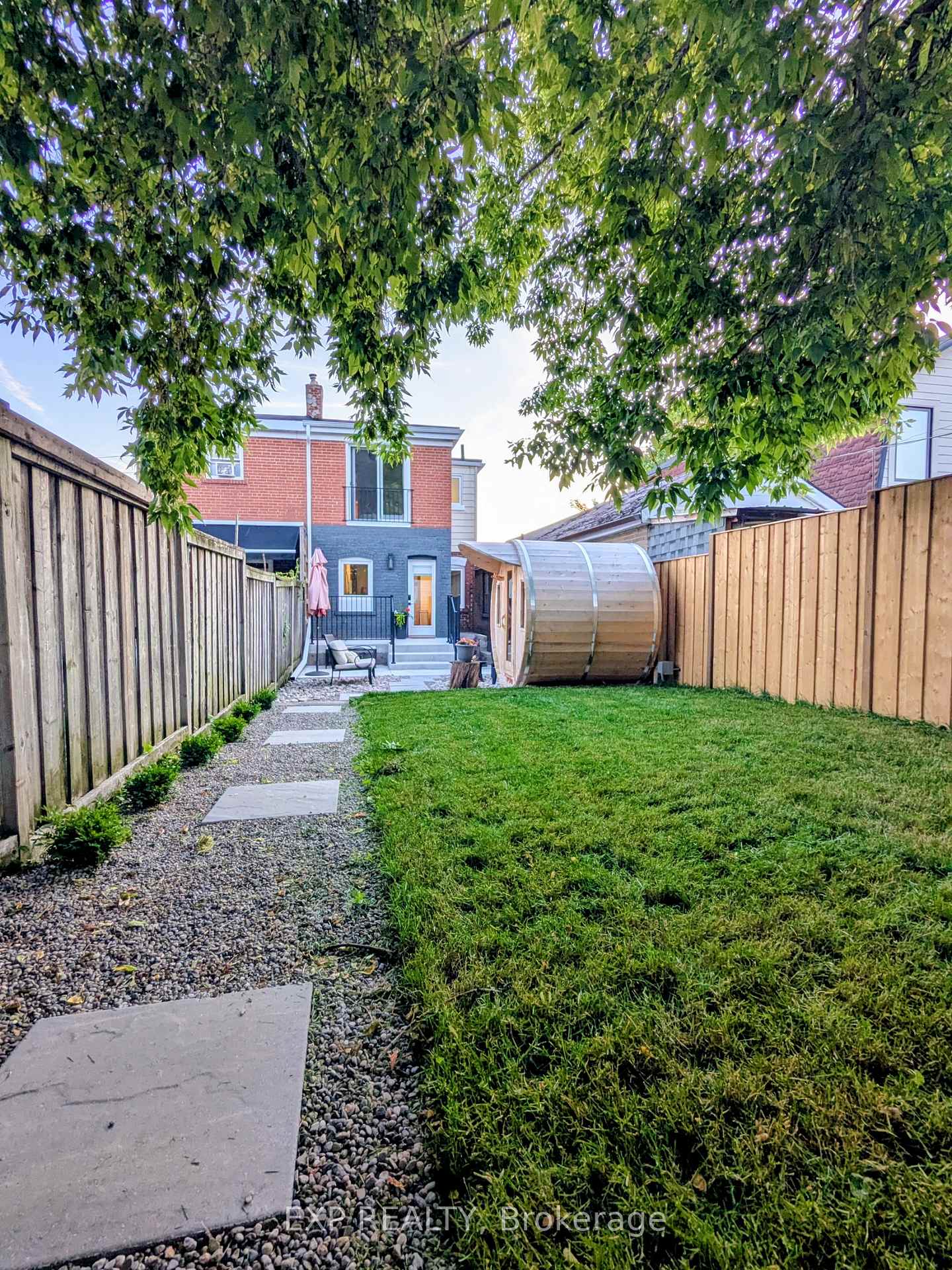 Photo 31 of 37 Gilbert Avenue, Toronto, Corso Italia-Davenport — HOMEH