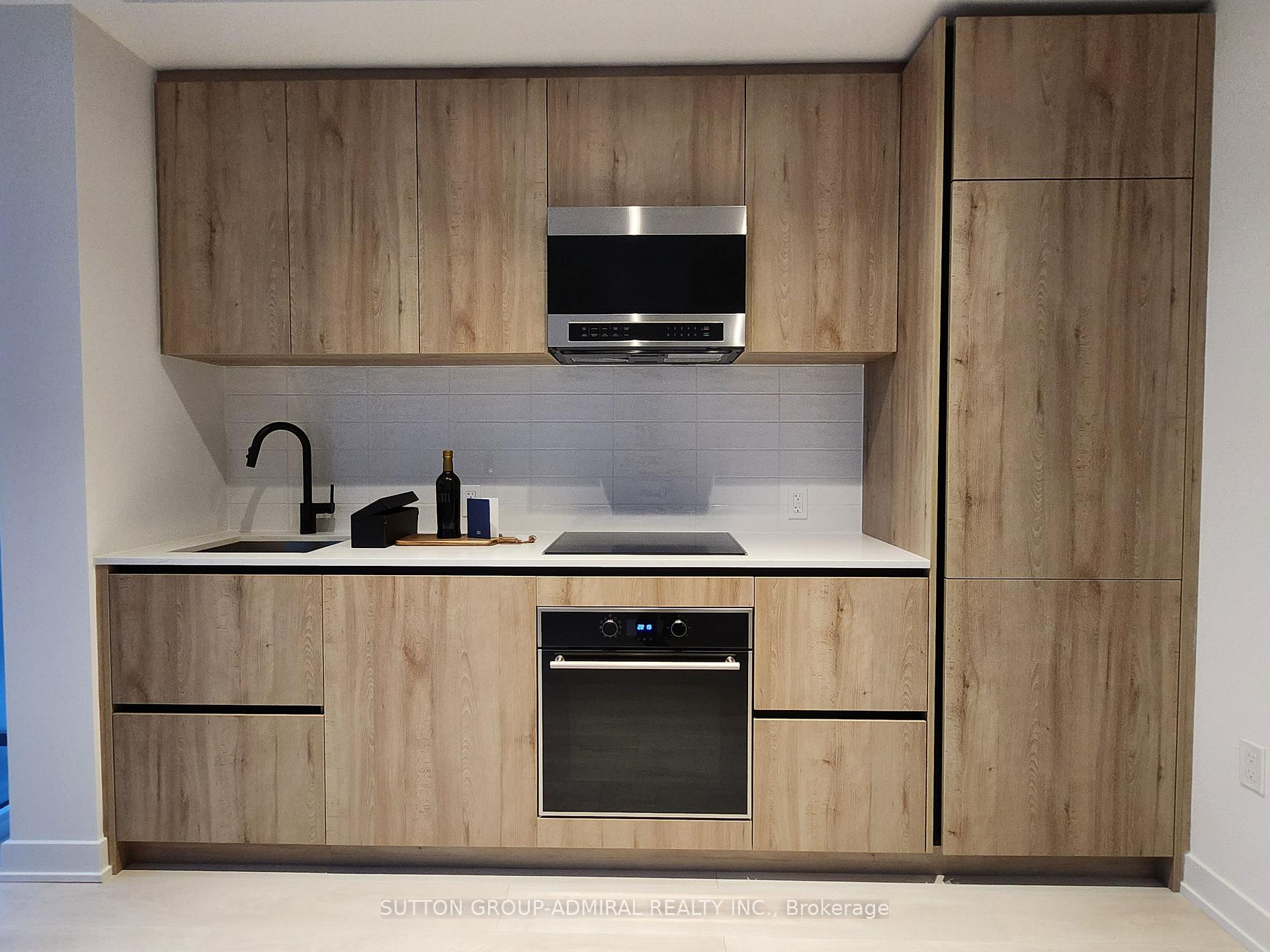 Photo 3 of Unit 1111, 127 Broadway Avenue, Toronto, Mount Pleasant West — HOMEH