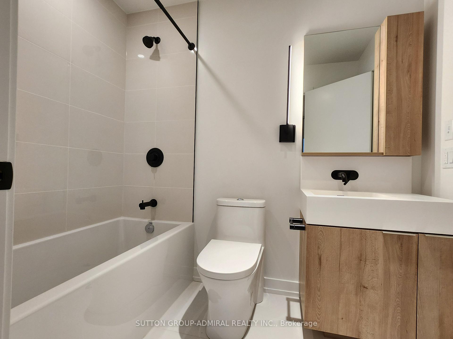 Photo 6 of Unit 1111, 127 Broadway Avenue, Toronto, Mount Pleasant West — HOMEH