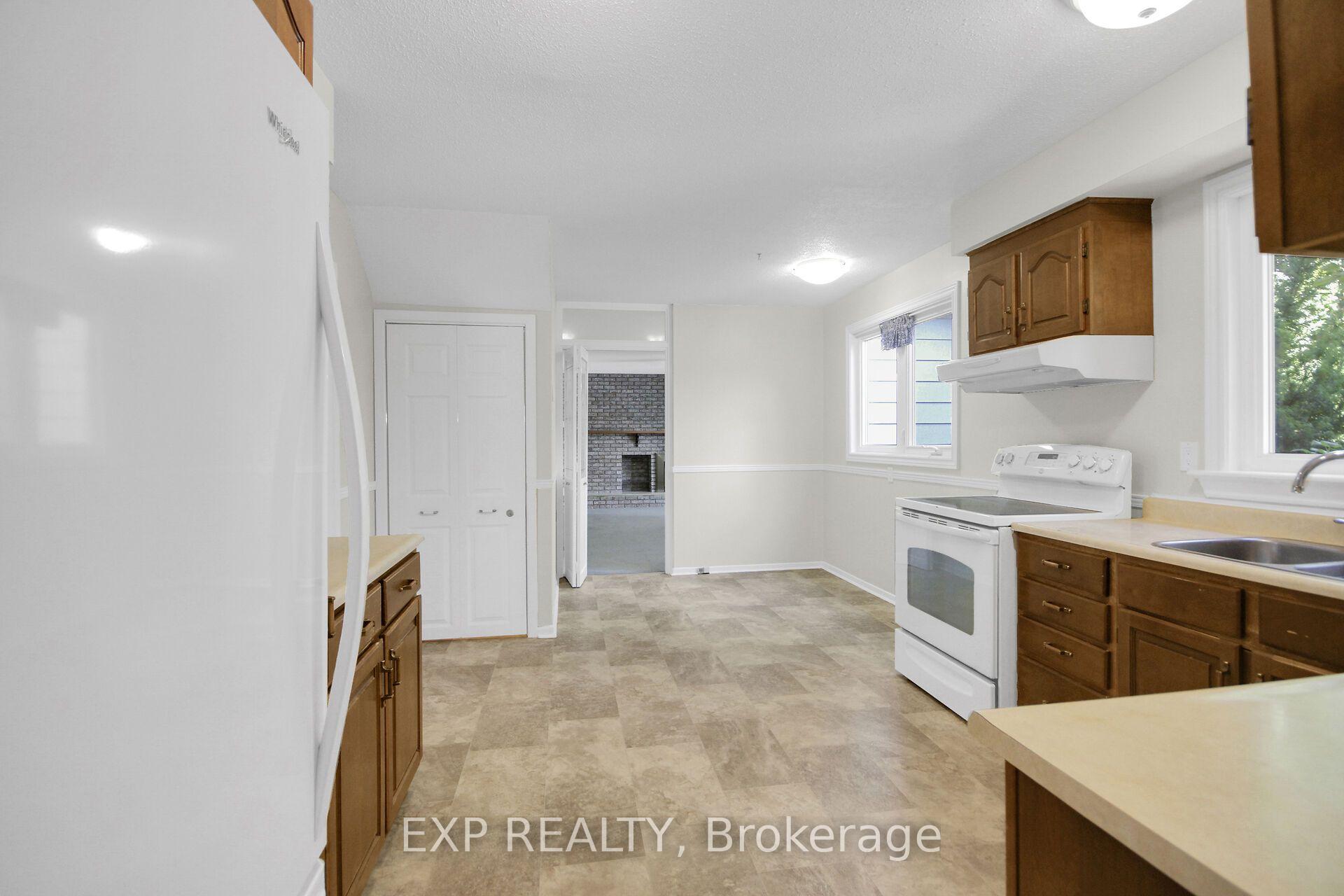Photo 16 of 13 Shanel Place, Ottawa, Barrhaven - Pheasant Run — HOMEH