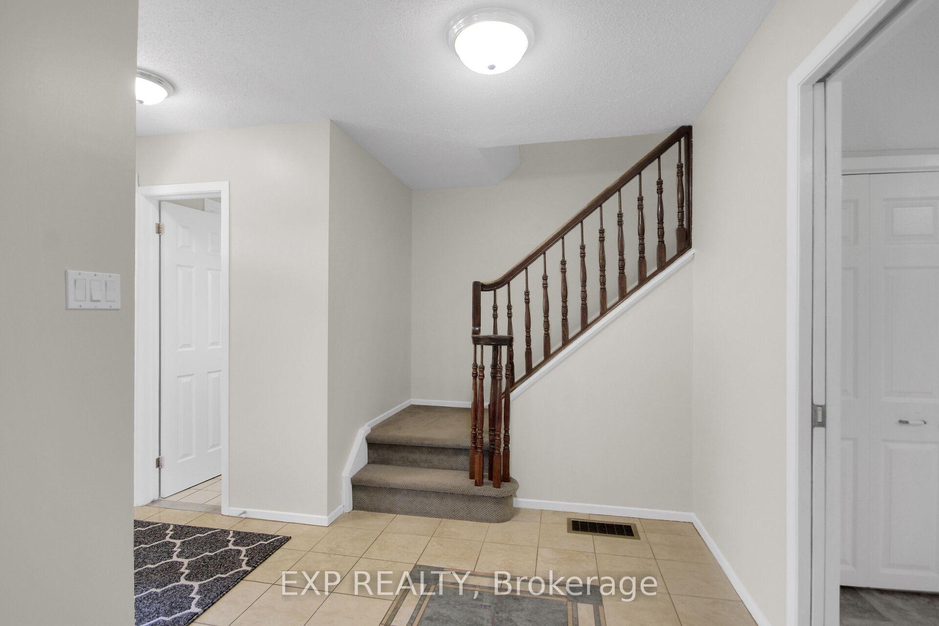 Photo 24 of 13 Shanel Place, Ottawa, Barrhaven - Pheasant Run — HOMEH