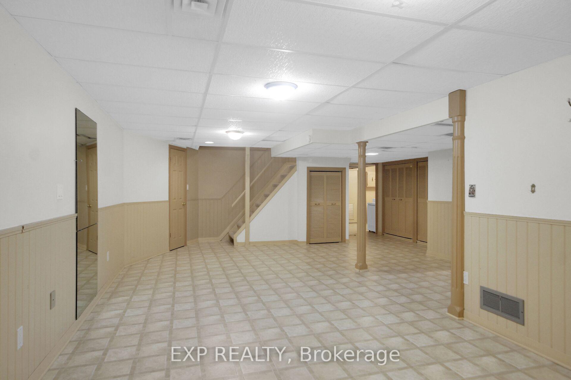 Photo 36 of 13 Shanel Place, Ottawa, Barrhaven - Pheasant Run — HOMEH