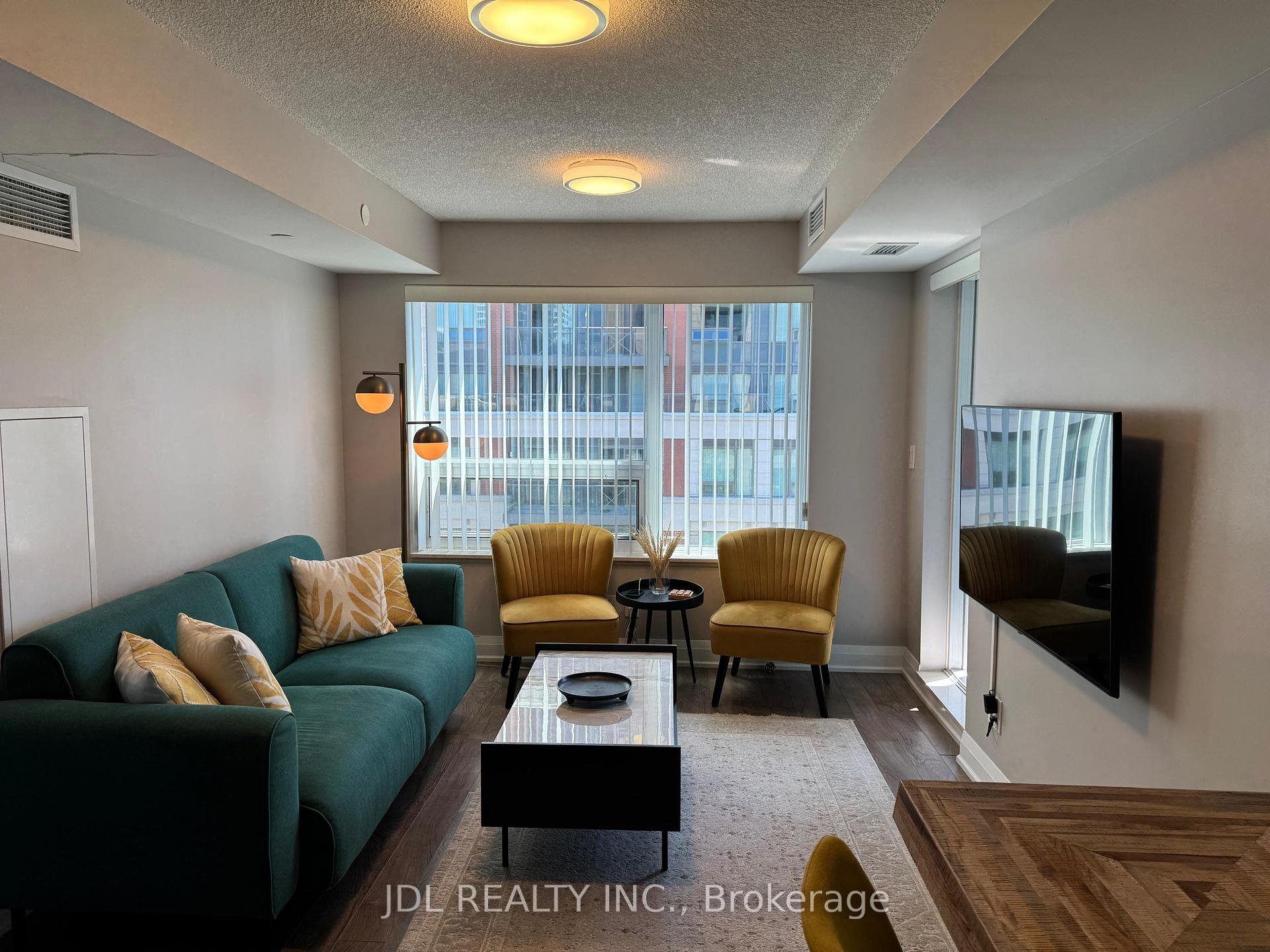 Photo 2 of Unit 510, 18 Uptown Drive, Markham, Unionville — HOMEH