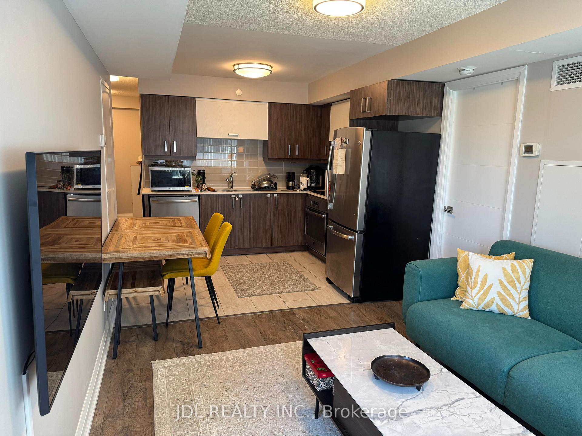Photo 3 of Unit 510, 18 Uptown Drive, Markham, Unionville — HOMEH