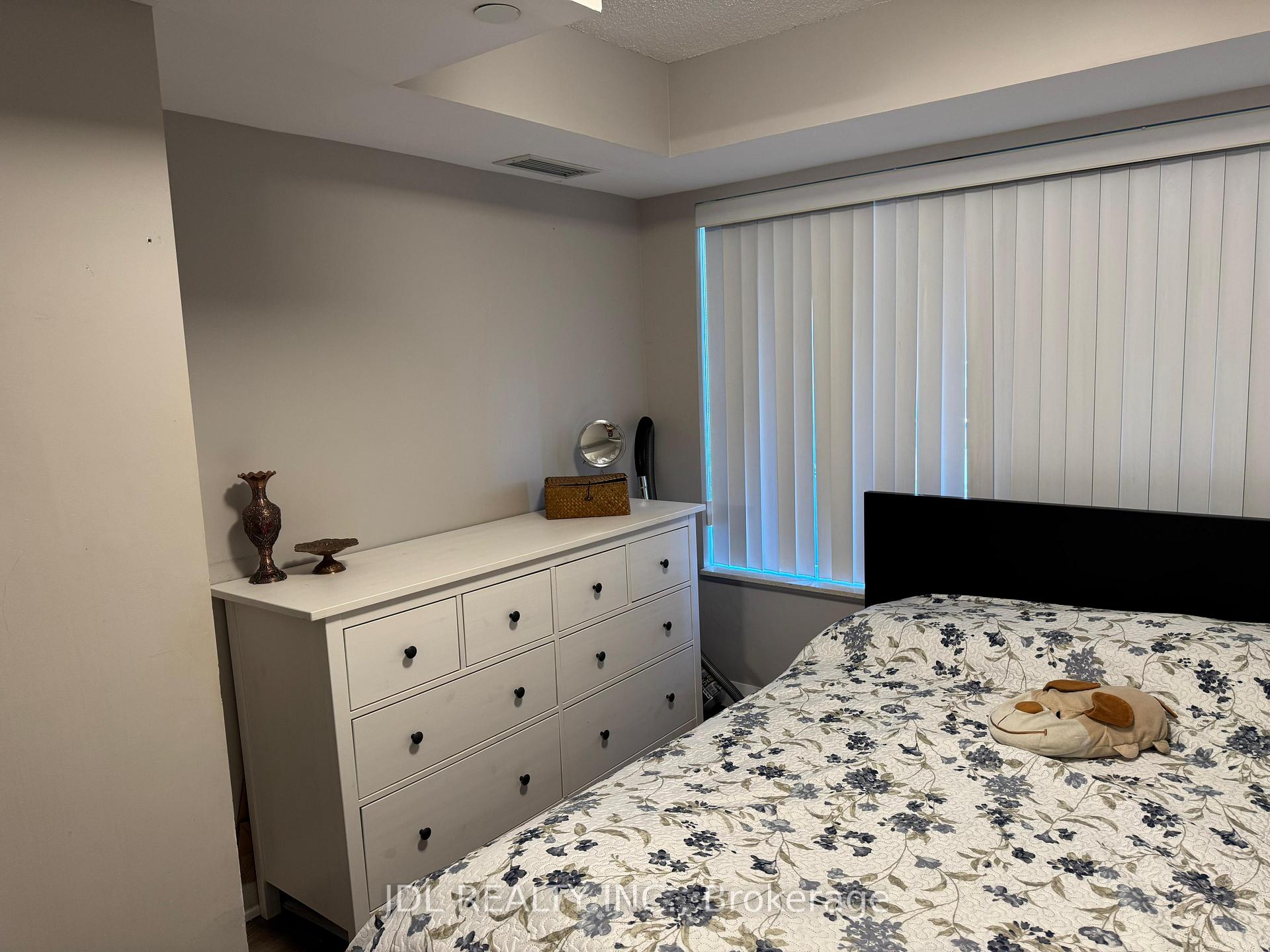 Photo 5 of Unit 510, 18 Uptown Drive, Markham, Unionville — HOMEH
