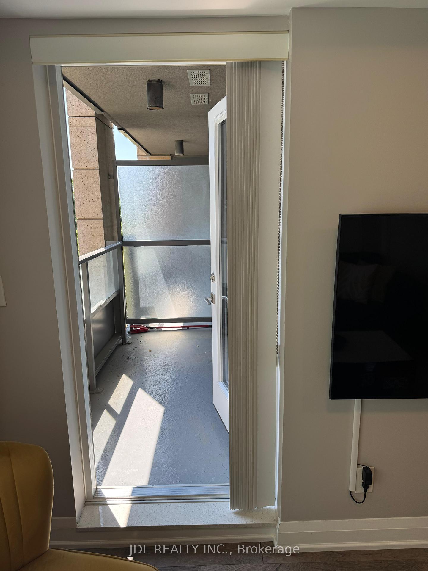 Photo 8 of Unit 510, 18 Uptown Drive, Markham, Unionville — HOMEH