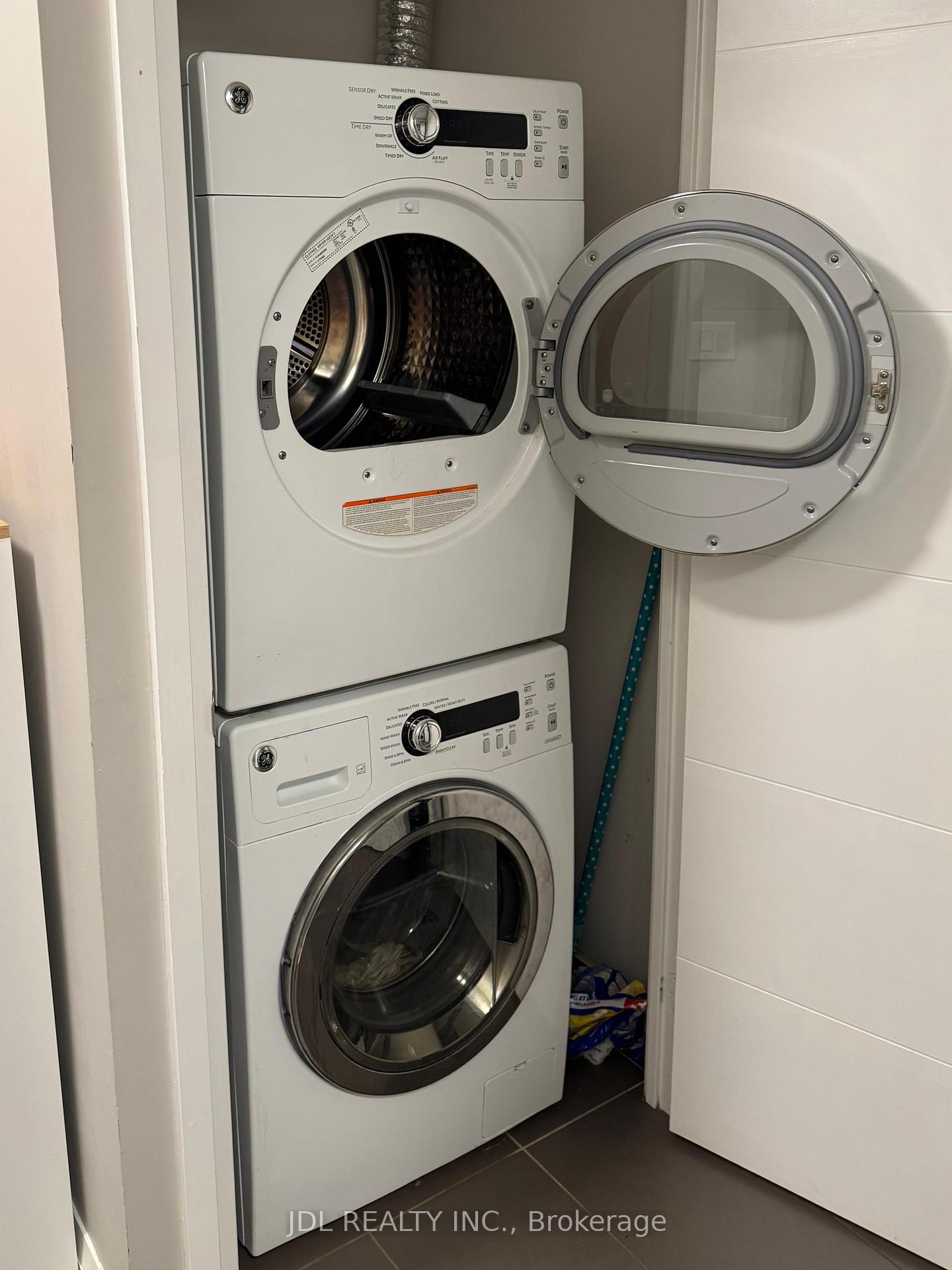 Photo 11 of Unit 510, 18 Uptown Drive, Markham, Unionville — HOMEH