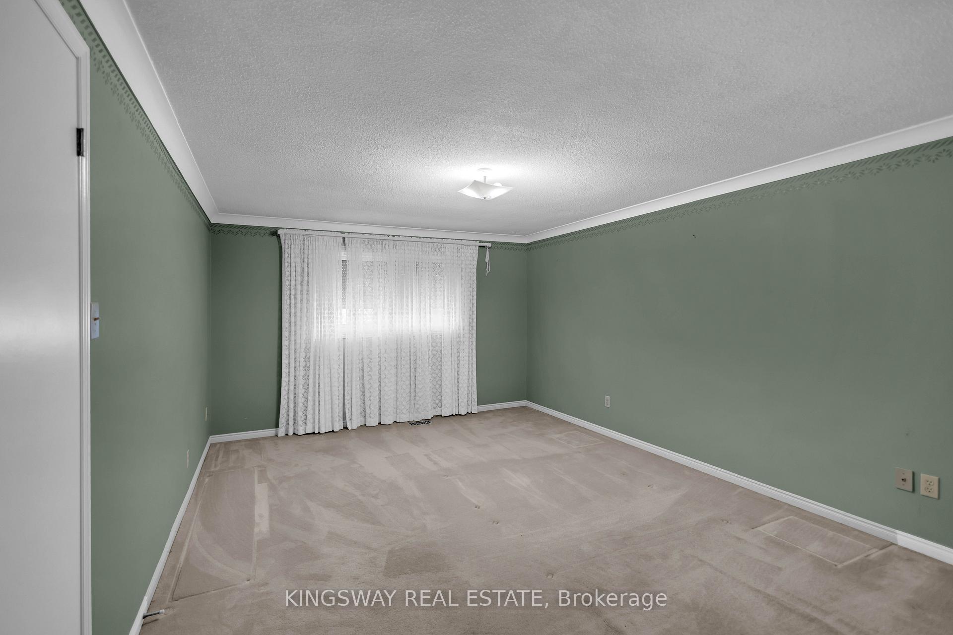 Photo 20 of 56 Ben Tirran Crescent, Hamilton, Stoney Creek — HOMEH