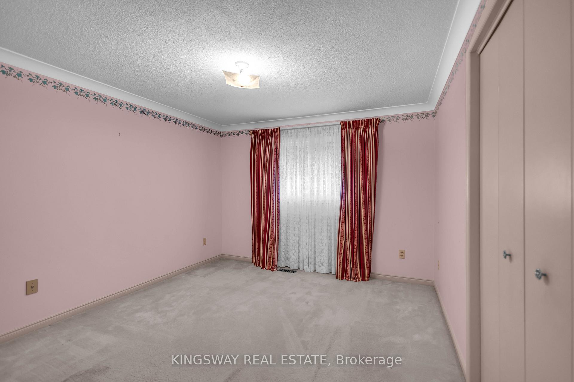 Photo 26 of 56 Ben Tirran Crescent, Hamilton, Stoney Creek — HOMEH