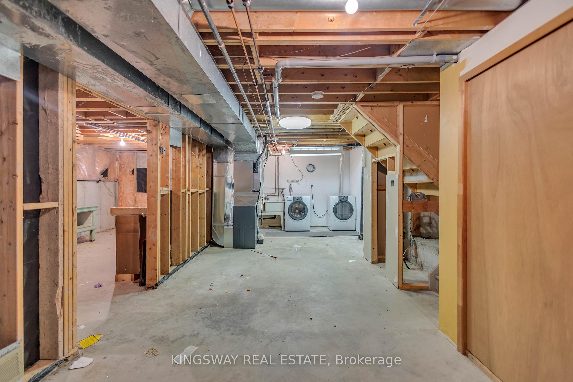 Photo 32 of 56 Ben Tirran Crescent, Hamilton, Stoney Creek — HOMEH