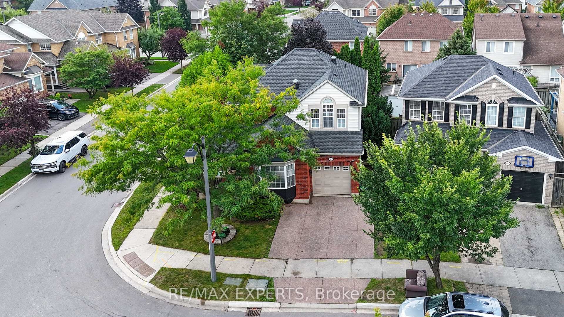 Photo 43 of 603 Caverhill Crescent, Milton, Clarke — HOMEH