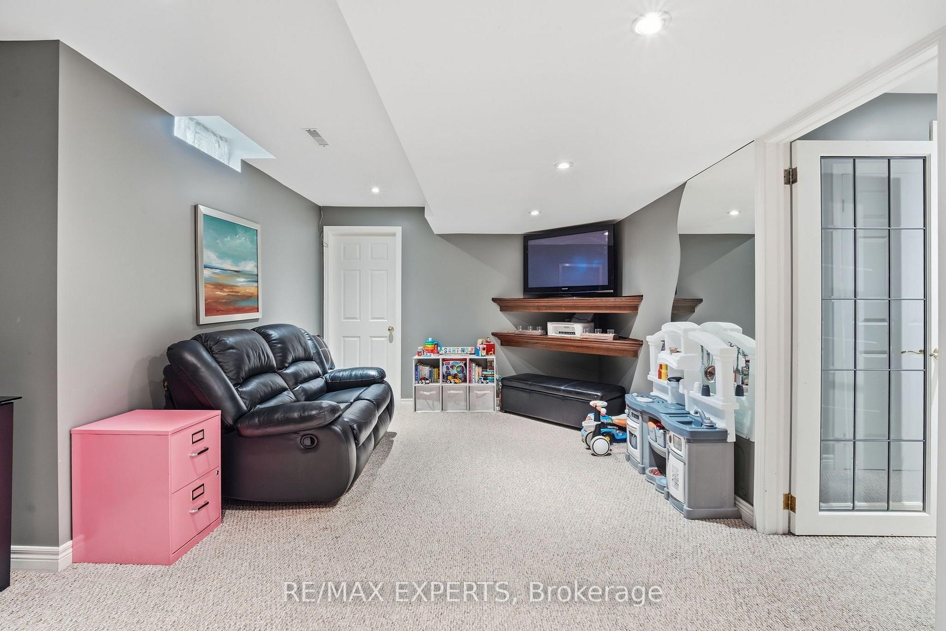 Photo 34 of 603 Caverhill Crescent, Milton, Clarke — HOMEH