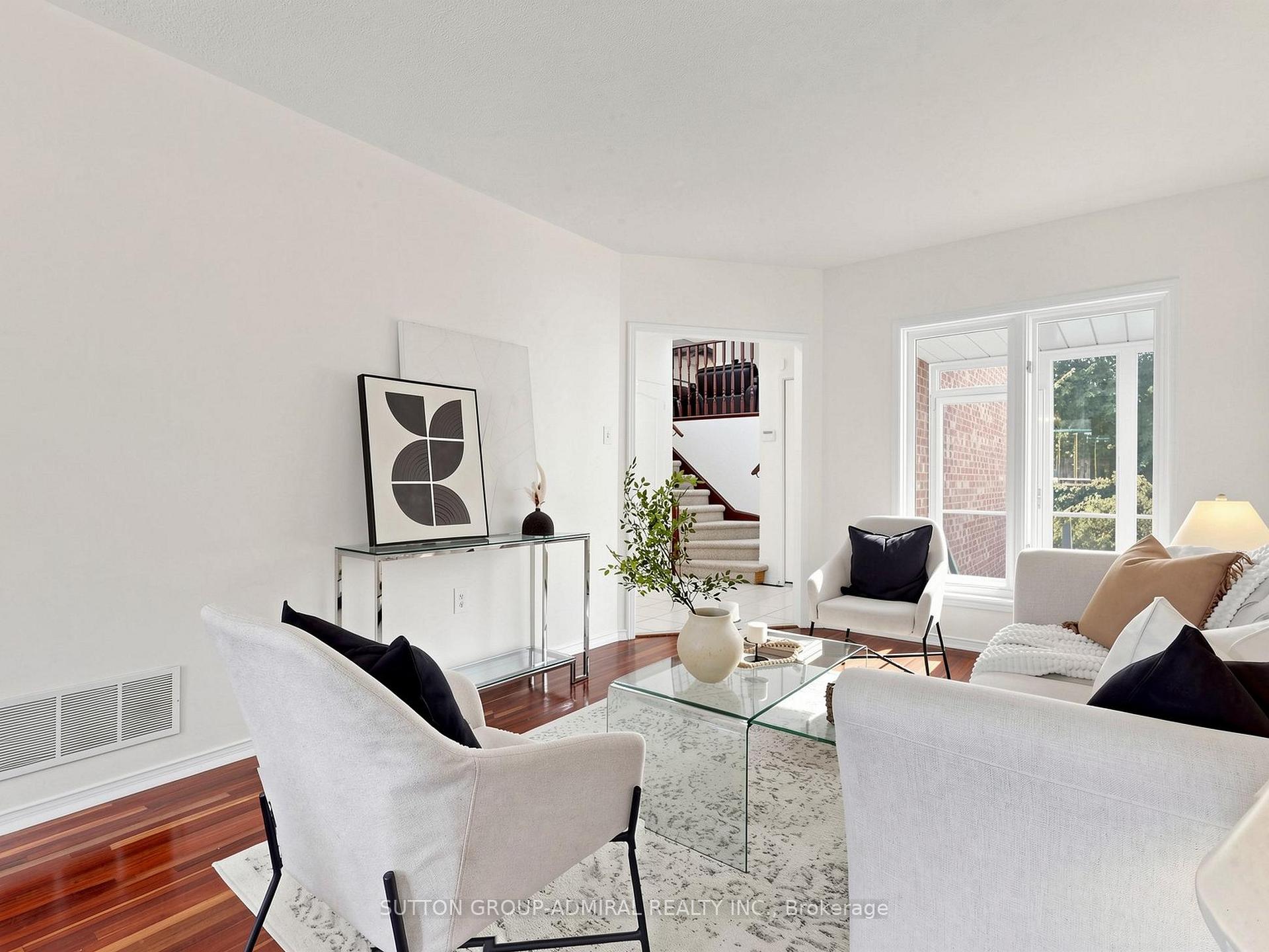 Photo 7 of 48 Glenbury Drive, Vaughan, Brownridge — HOMEH