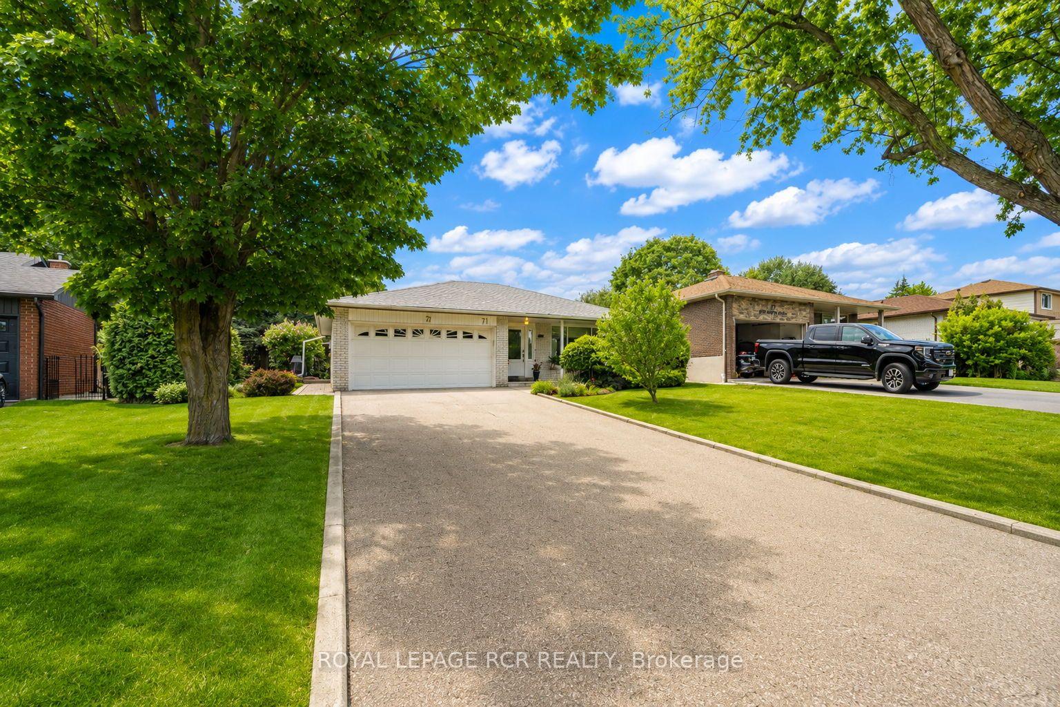 Photo 2 of 71 Birchview Crescent, Caledon, Bolton North — HOMEH