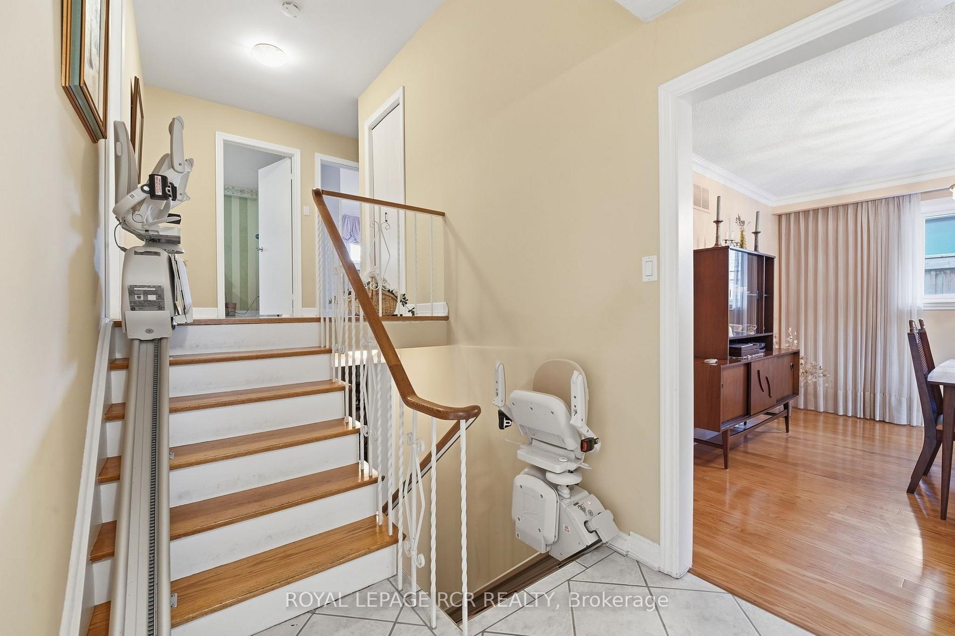 Photo 13 of 71 Birchview Crescent, Caledon, Bolton North — HOMEH