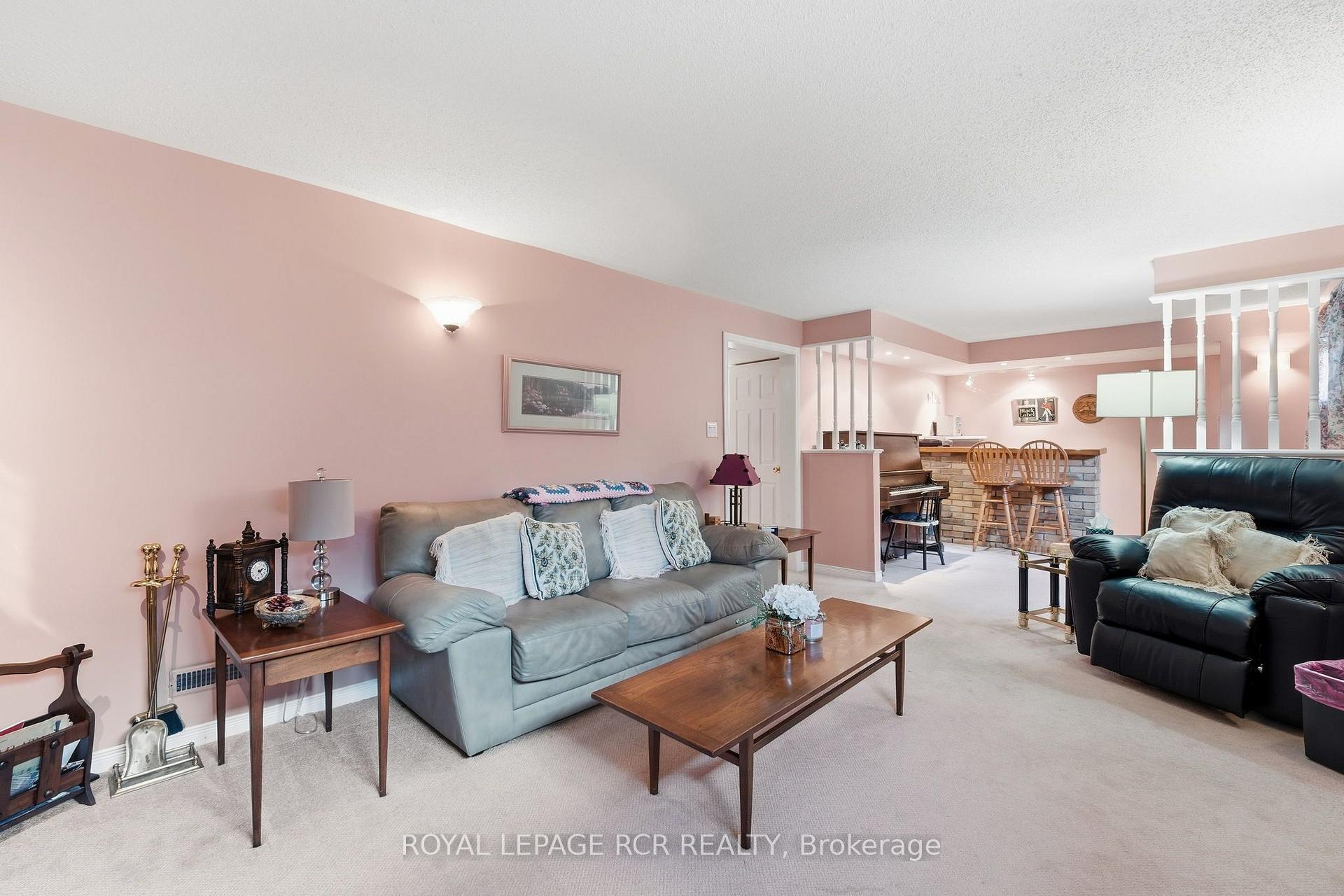 Photo 21 of 71 Birchview Crescent, Caledon, Bolton North — HOMEH