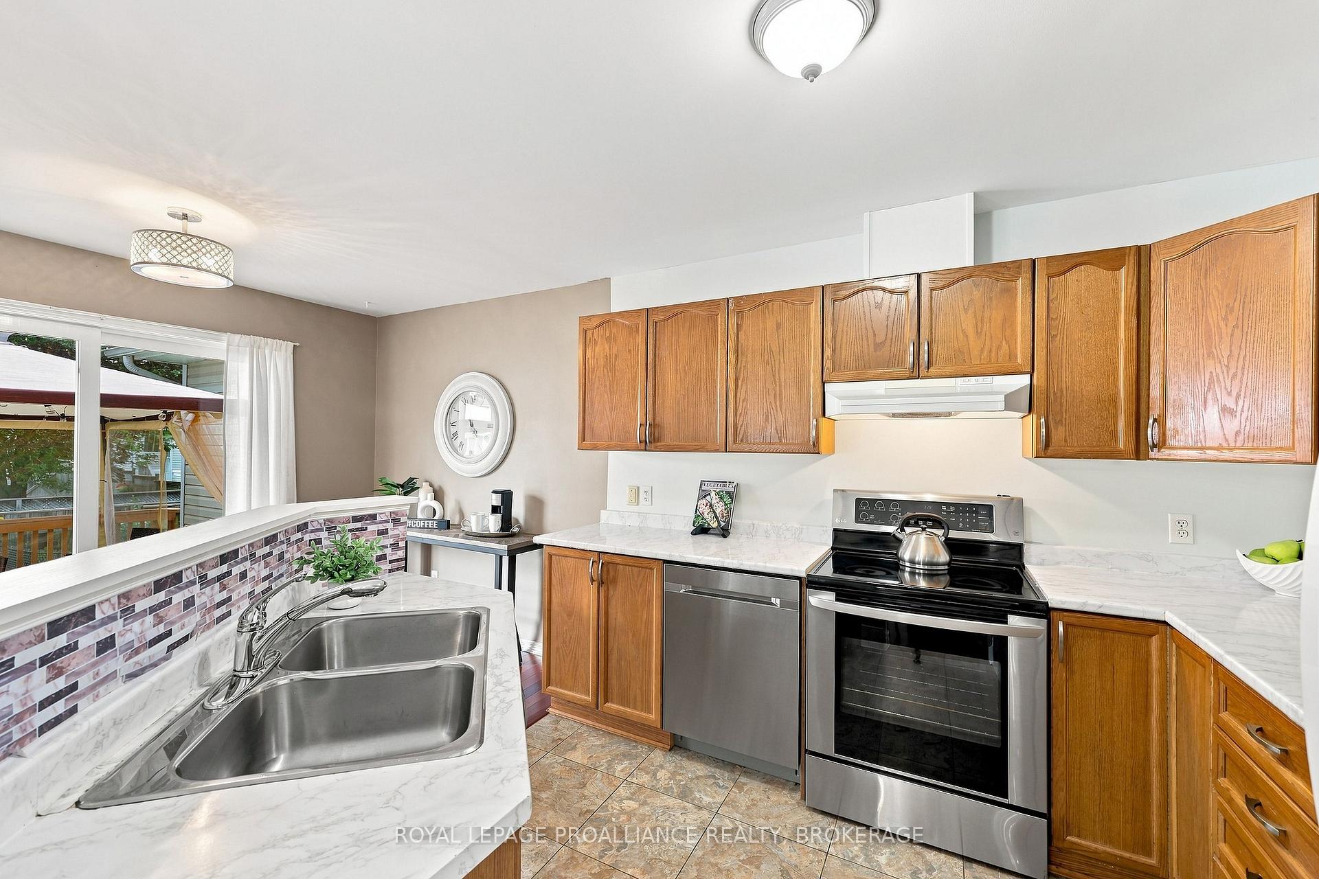 Photo 14 of 562 Quail Court, Kingston, City SouthWest — HOMEH