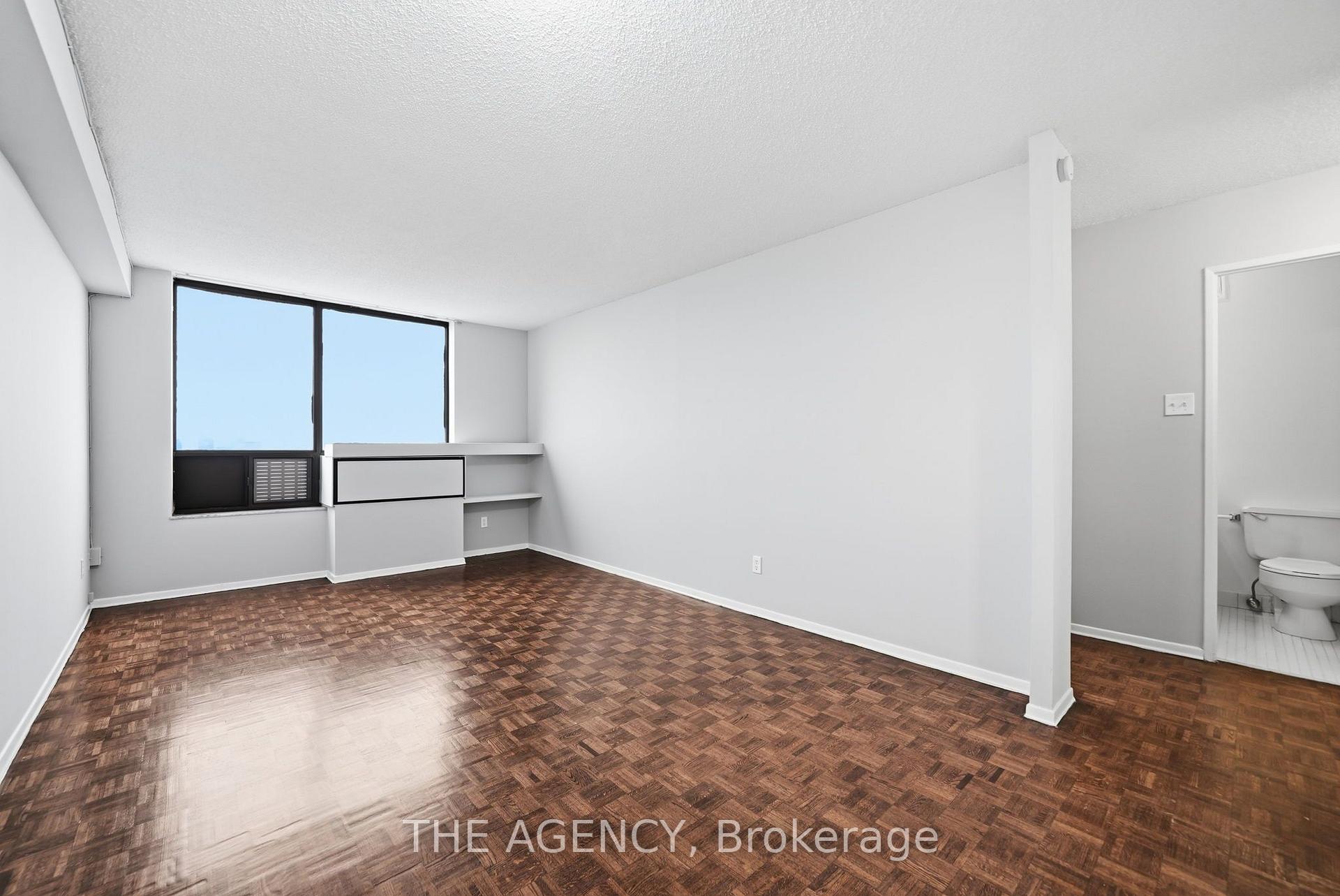 Photo of Unit 1910A, 2350 Dundas Street W
