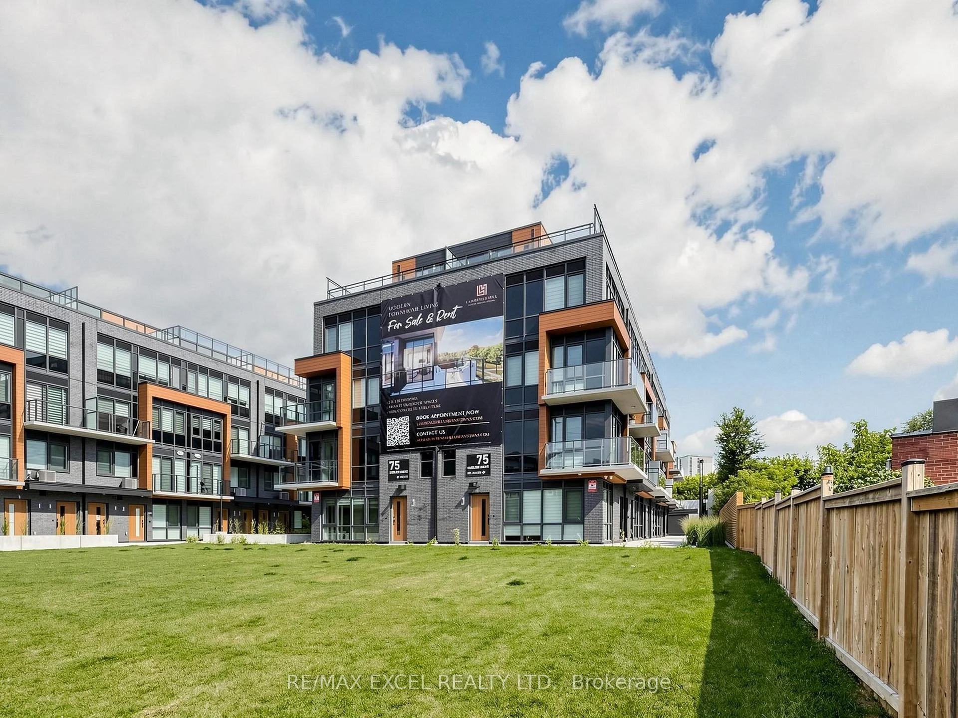 Photo 9 of Unit 24, 75 Curlew Drive, North York, Parkwoods-Donalda — HOMEH