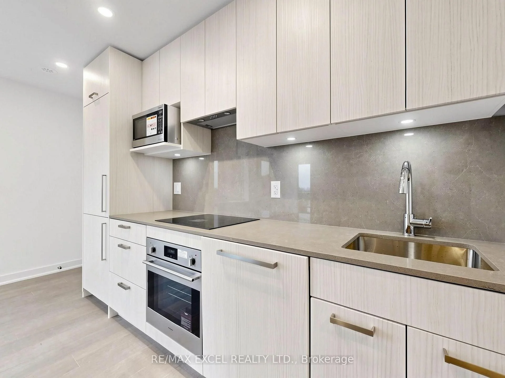 Photo 33 of Unit 24, 75 Curlew Drive, North York, Parkwoods-Donalda — HOMEH