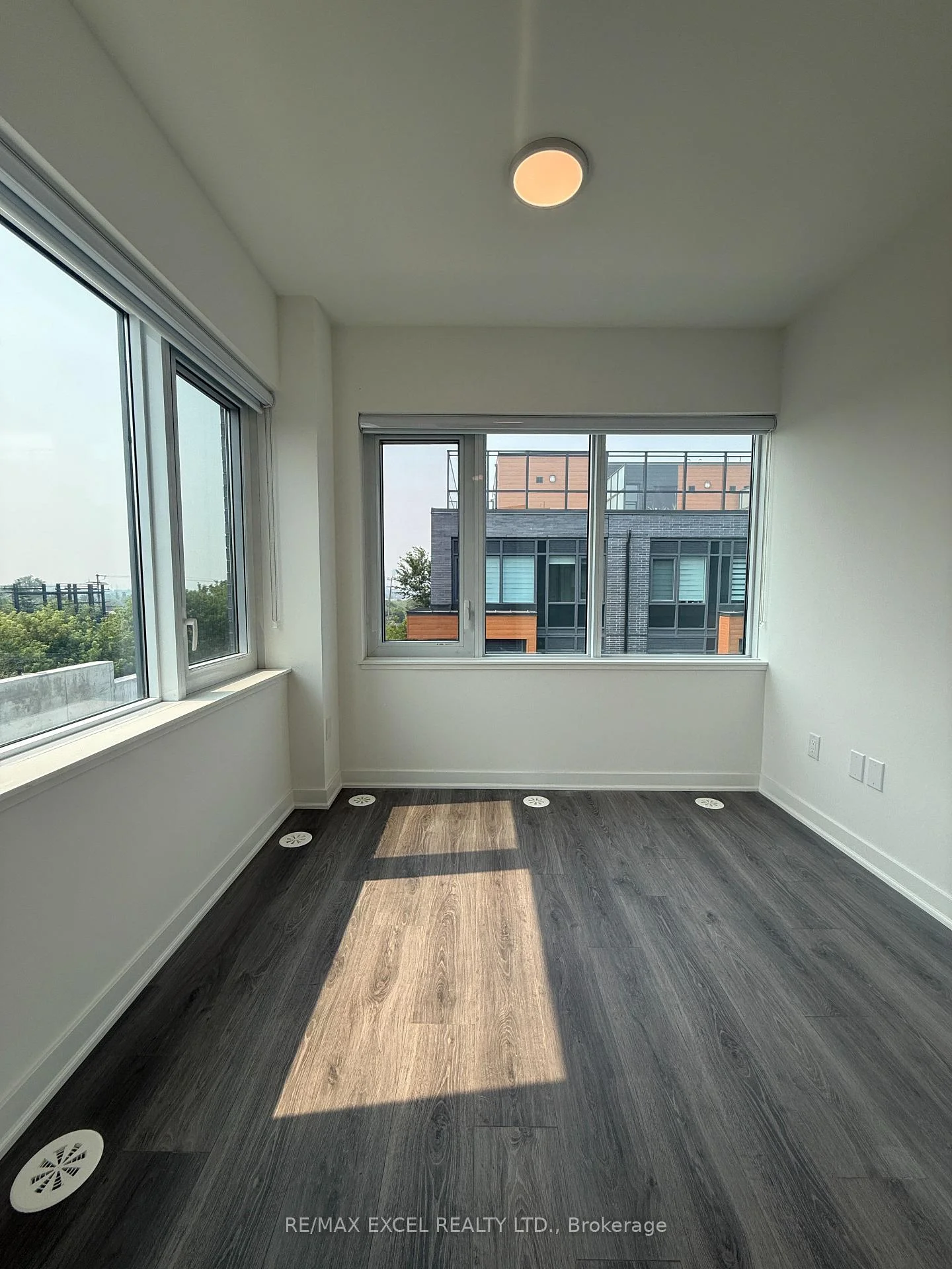 Photo 38 of Unit 24, 75 Curlew Drive, North York, Parkwoods-Donalda — HOMEH