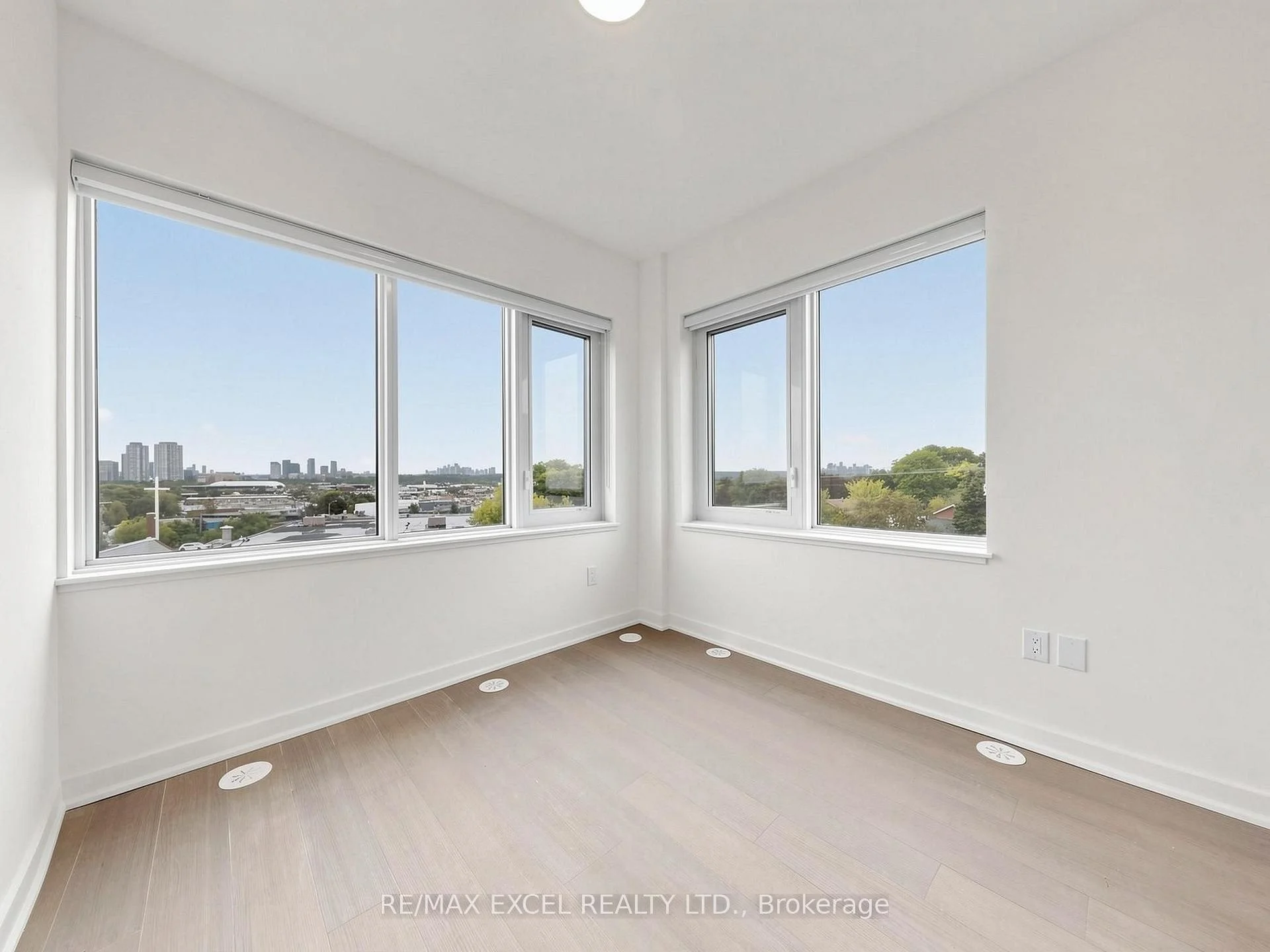 Photo 54 of Unit 24, 75 Curlew Drive, North York, Parkwoods-Donalda — HOMEH