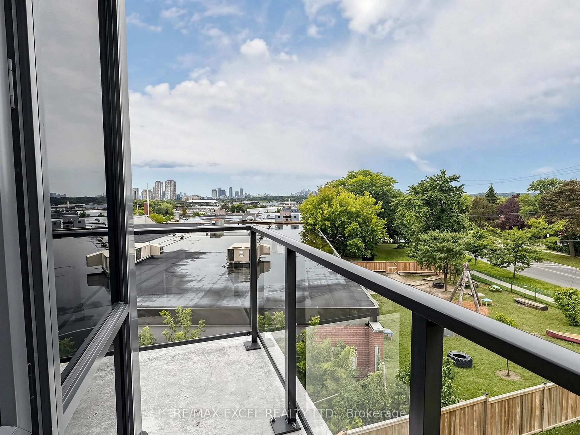 Photo 79 of Unit 24, 75 Curlew Drive, North York, Parkwoods-Donalda — HOMEH