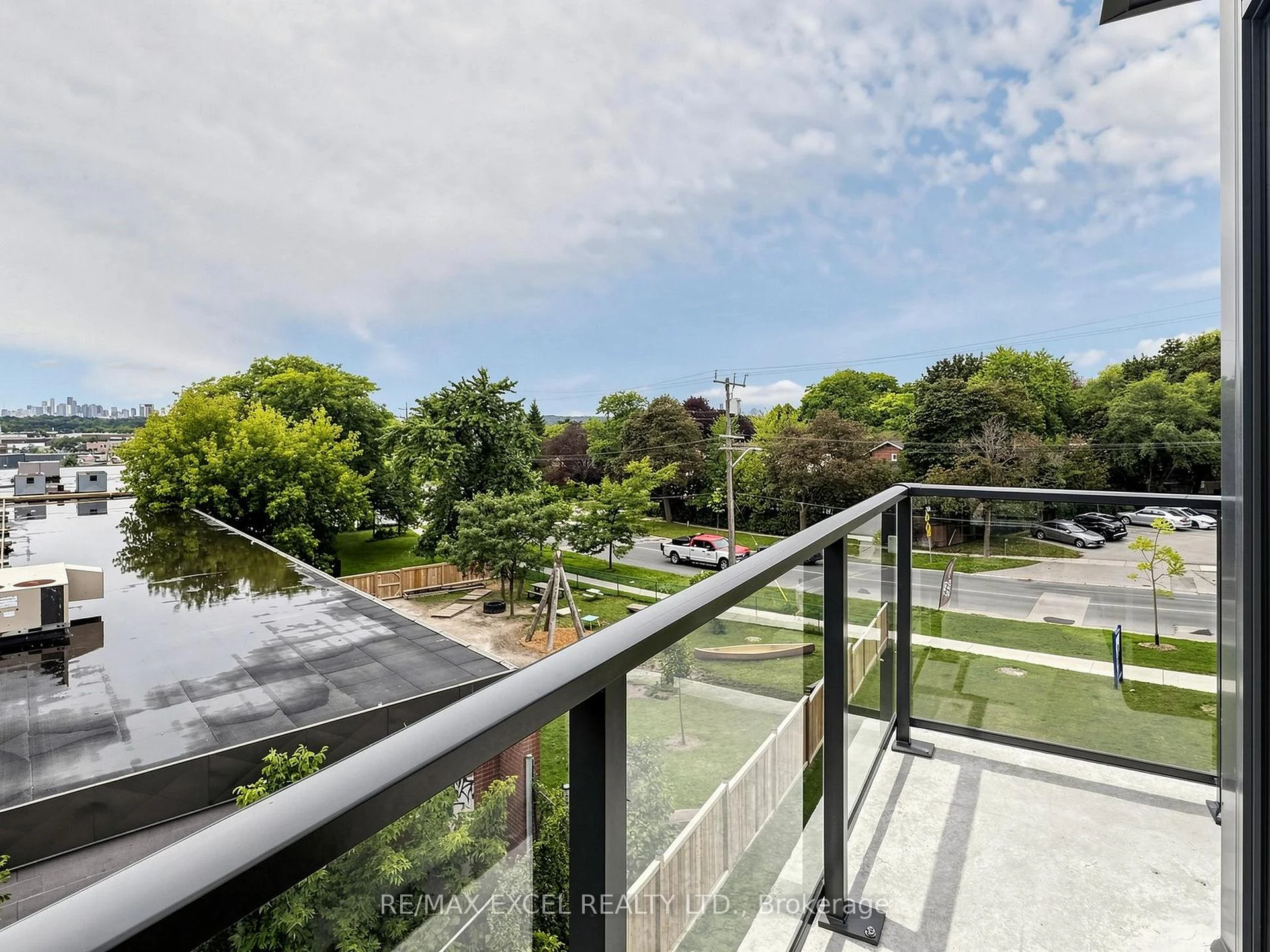 Photo 81 of Unit 24, 75 Curlew Drive, North York, Parkwoods-Donalda — HOMEH