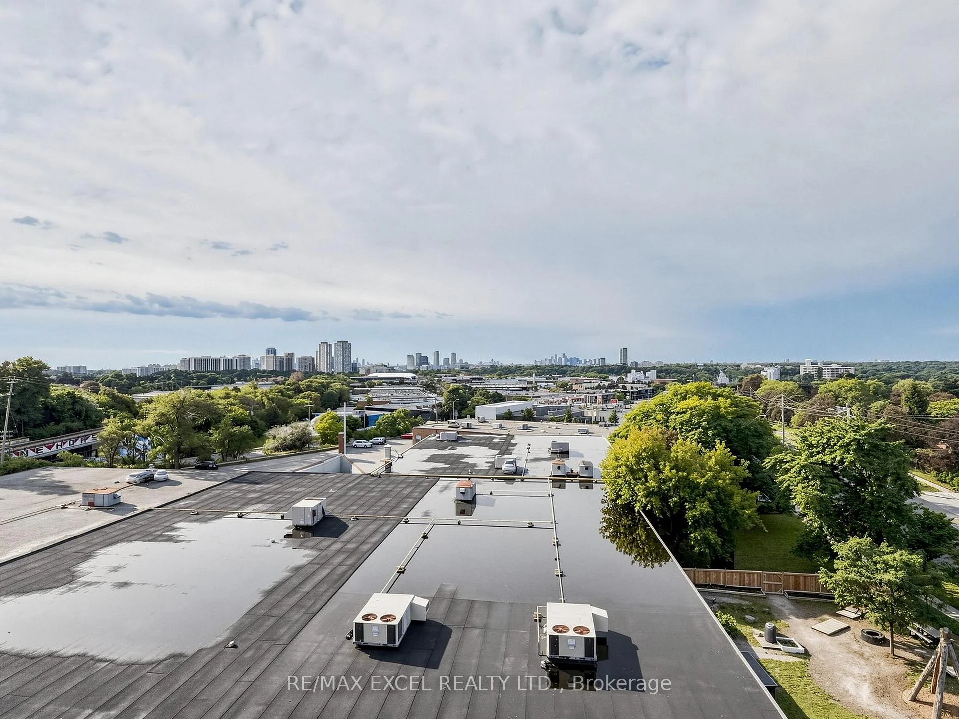 Photo 85 of Unit 24, 75 Curlew Drive, North York, Parkwoods-Donalda — HOMEH