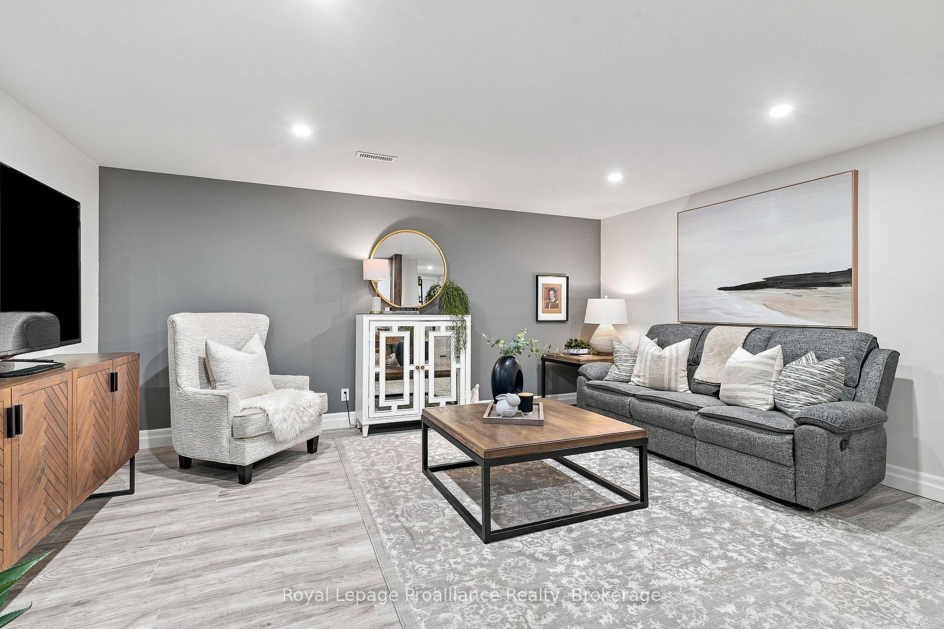Photo 23 of 93 Appledene Drive, Quinte West, Murray Ward — HOMEH