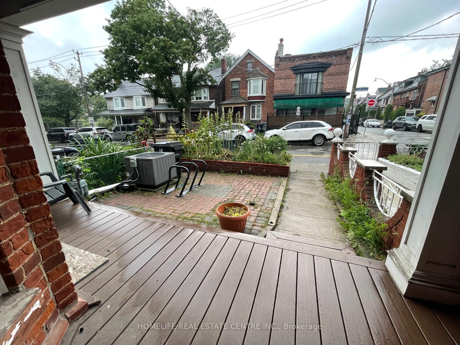 Photo 3 of 169 Gladstone Avenue, Toronto, Little Portugal — HOMEH