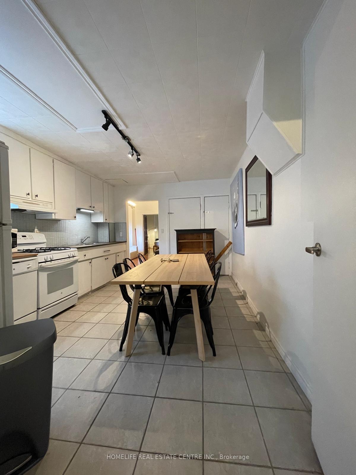 Photo 5 of 169 Gladstone Avenue, Toronto, Little Portugal — HOMEH