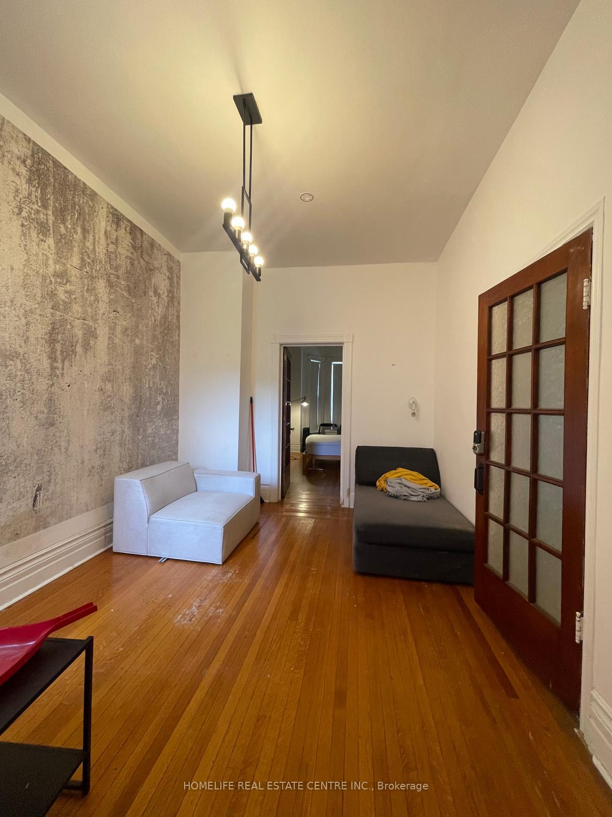 Photo 7 of 169 Gladstone Avenue, Toronto, Little Portugal — HOMEH
