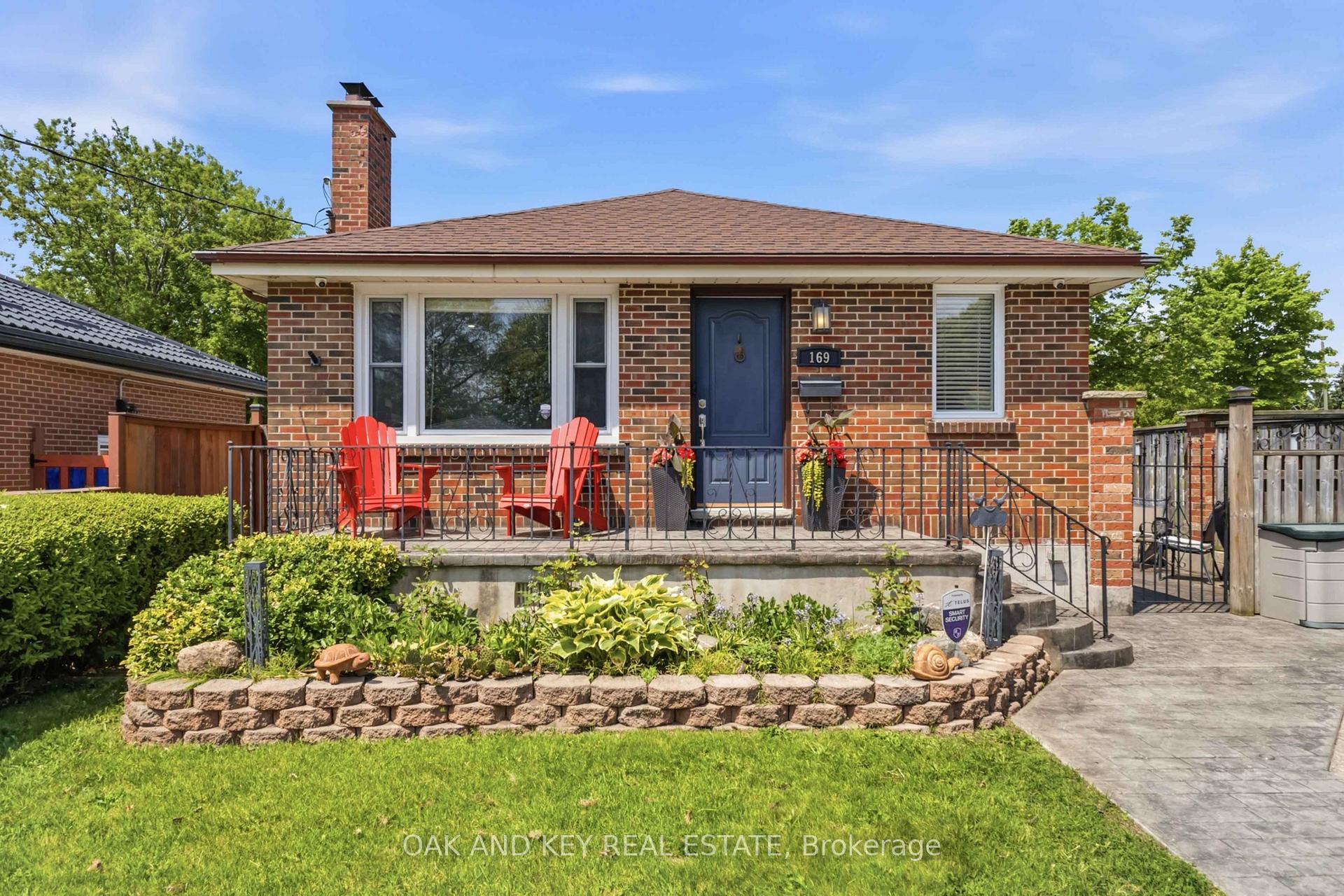 Photo of 169 Ellsworth Crescent