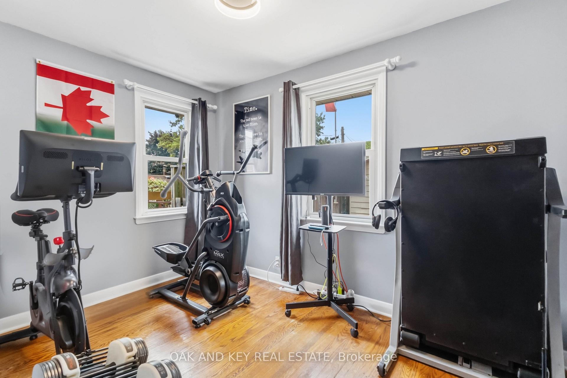 Photo 20 of 169 Ellsworth Crescent, London, East O — HOMEH