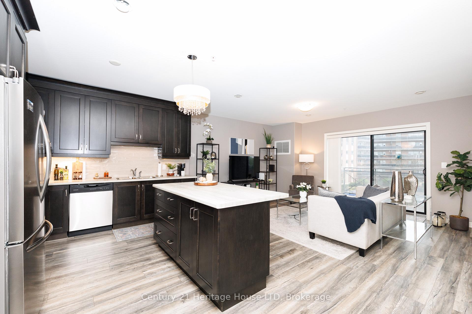 Photo 4 of Unit 307, 379 Scott Street, St. Catharines, Vine/Linwell — HOMEH
