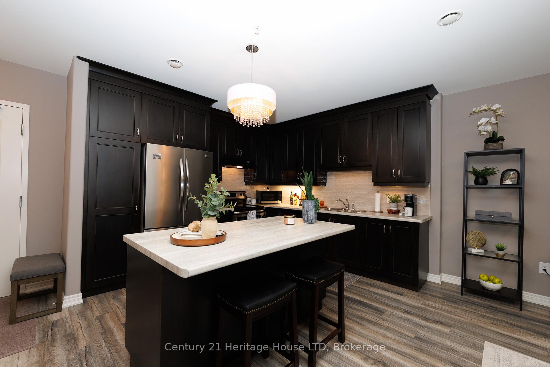 Photo 7 of Unit 307, 379 Scott Street, St. Catharines, Vine/Linwell — HOMEH