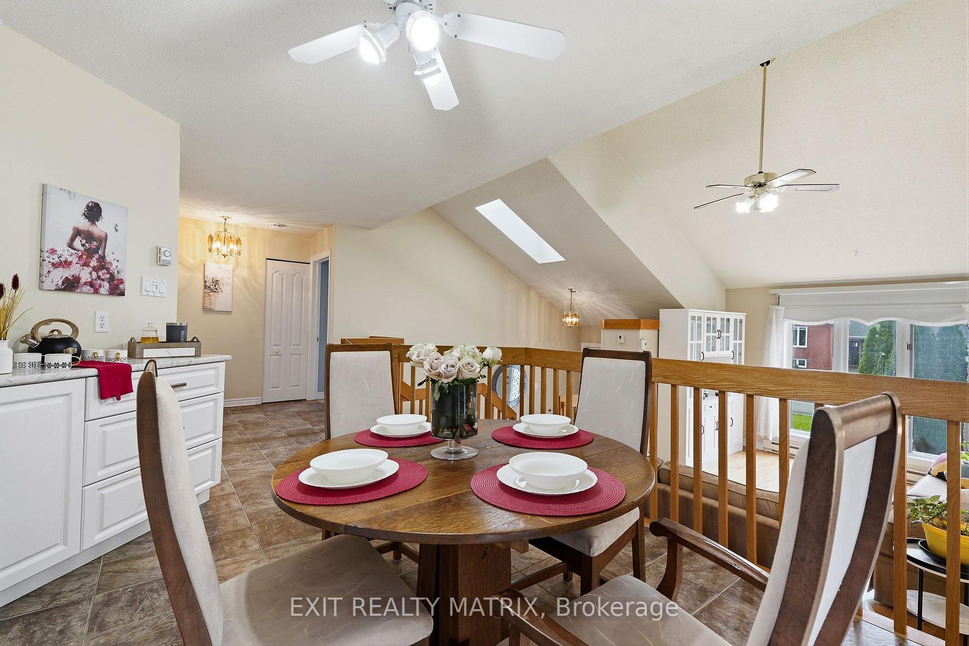Photo 14 of 44 Ste Therese Boulevard, Russell, Embrun — HOMEH
