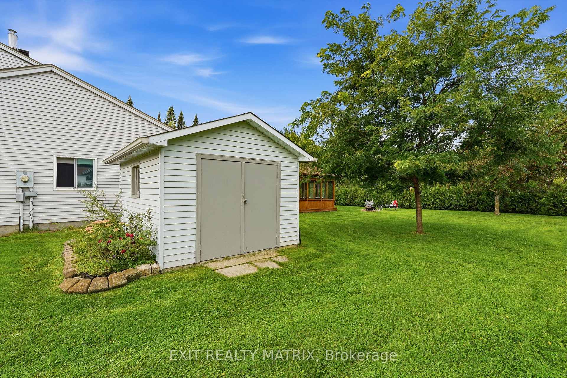 Photo 29 of 44 Ste Therese Boulevard, Russell, Embrun — HOMEH