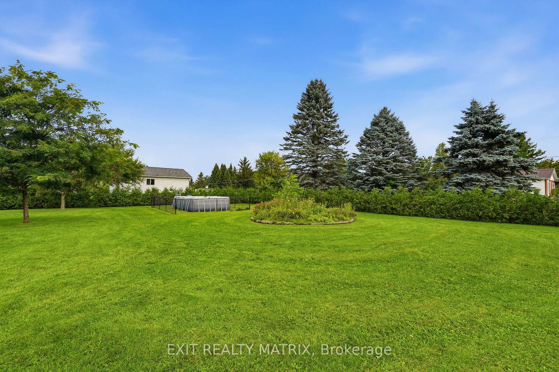 Photo 30 of 44 Ste Therese Boulevard, Russell, Embrun — HOMEH