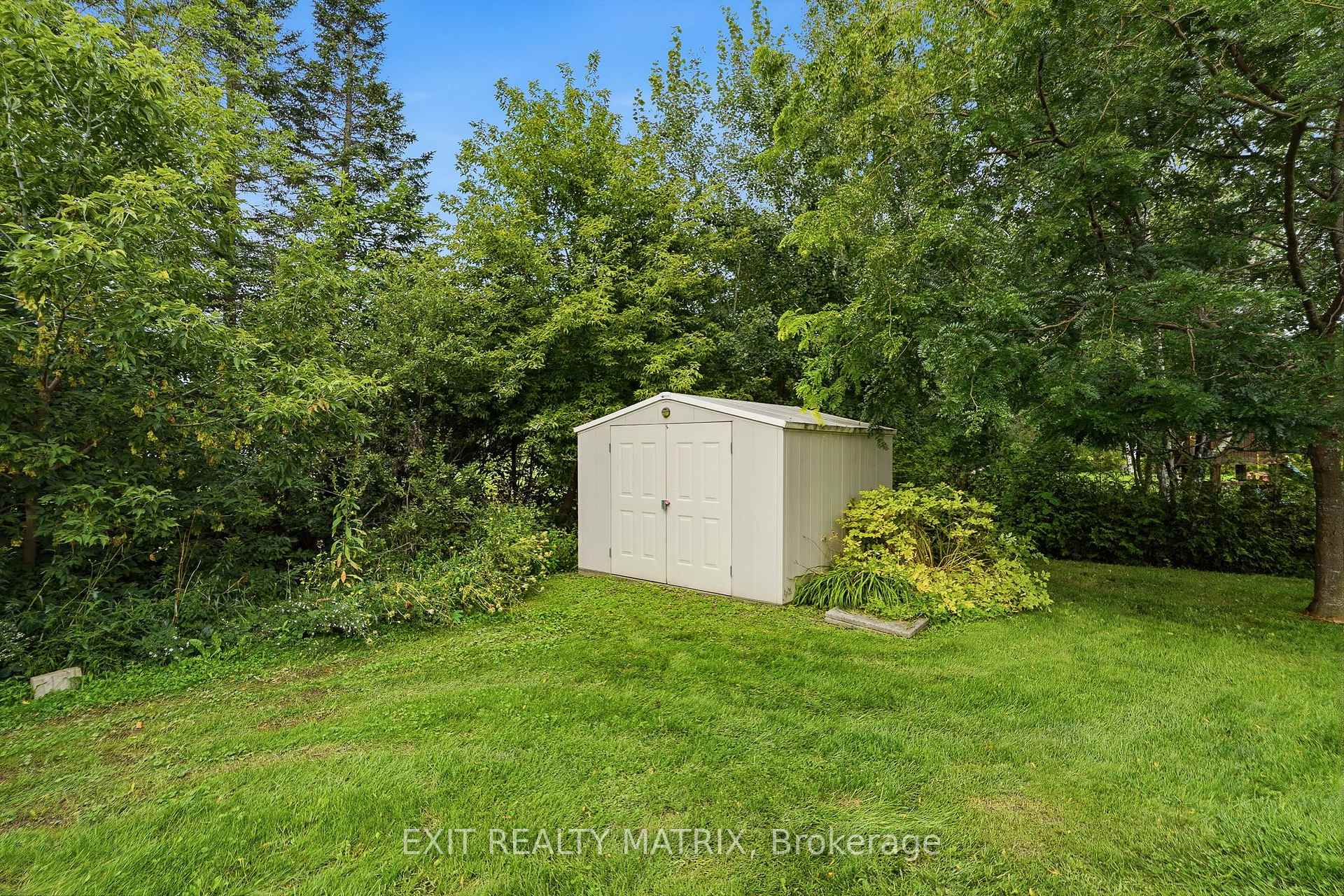 Photo 36 of 44 Ste Therese Boulevard, Russell, Embrun — HOMEH