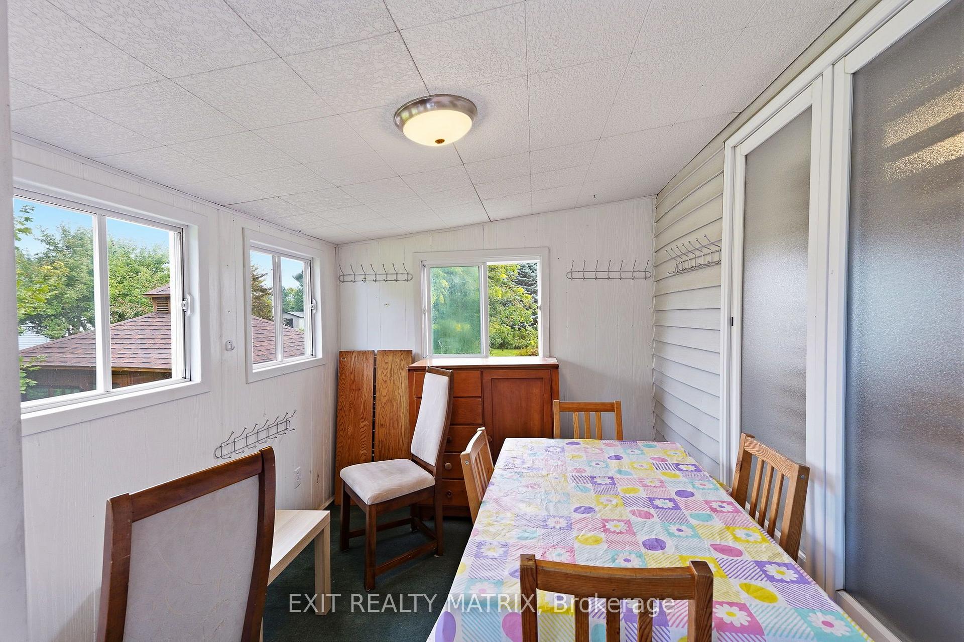 Photo 38 of 44 Ste Therese Boulevard, Russell, Embrun — HOMEH