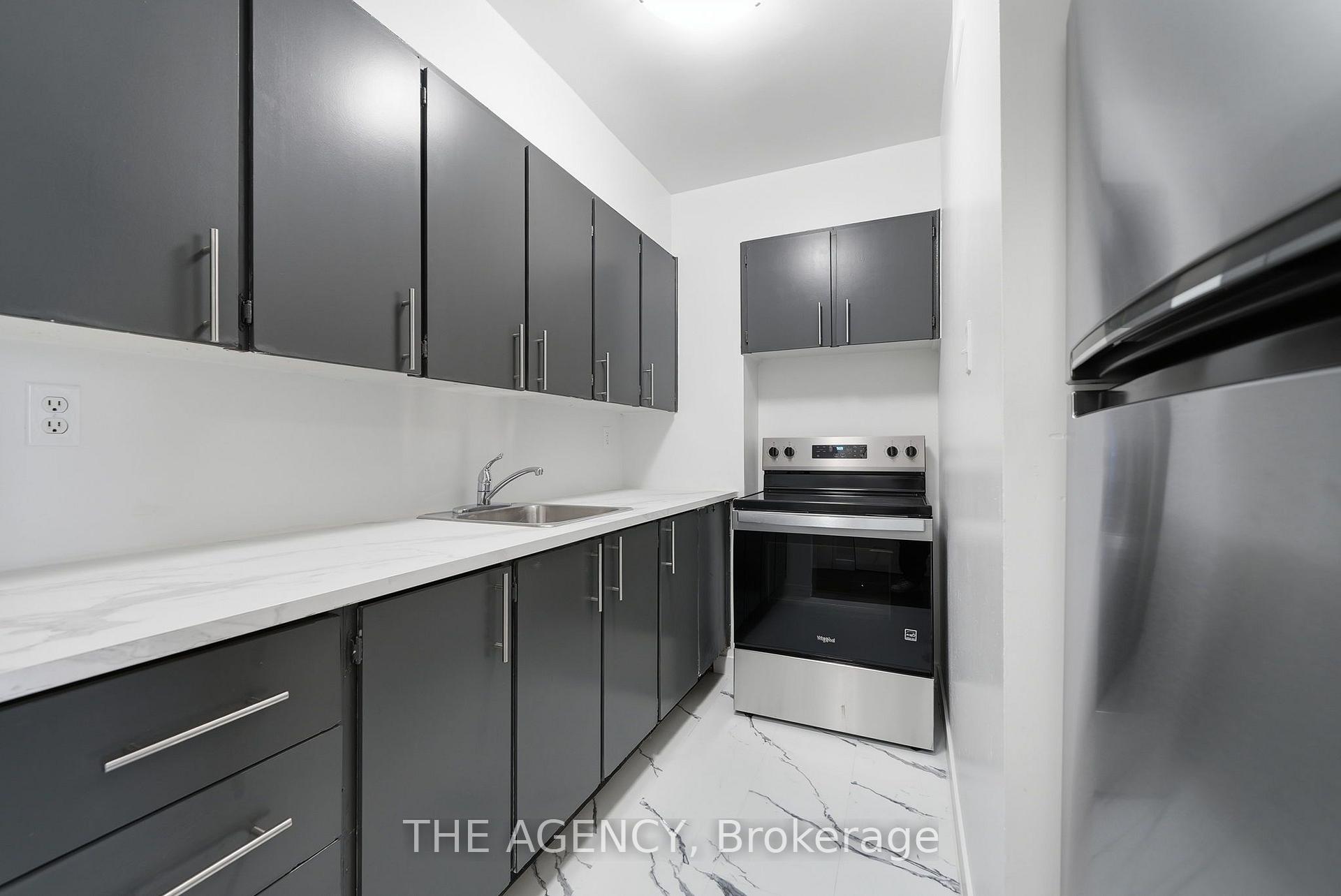 Photo 4 of Unit 2004A, 2350 Dundas Street W, Toronto, High Park North — HOMEH