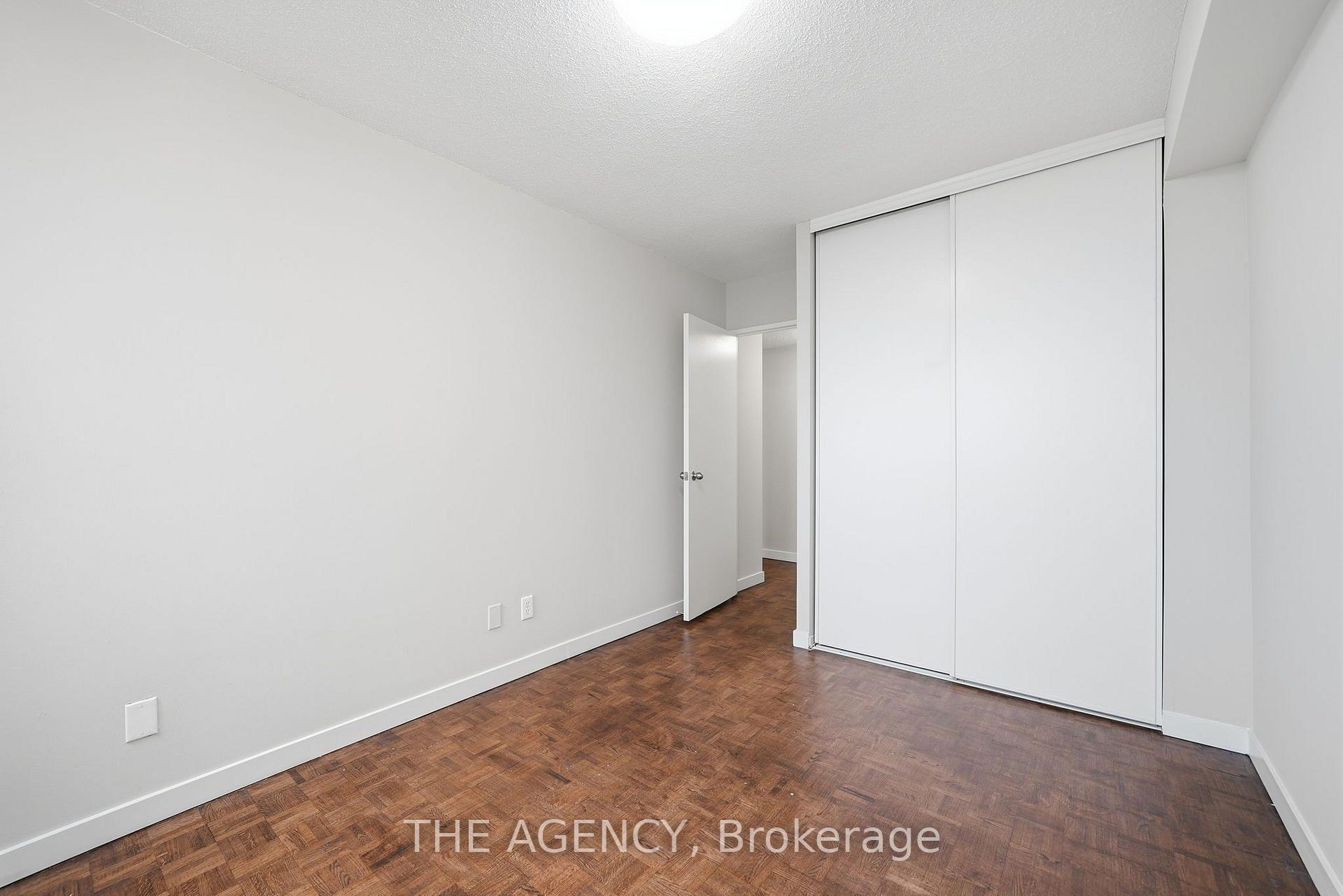 Photo 9 of Unit 2004A, 2350 Dundas Street W, Toronto, High Park North — HOMEH