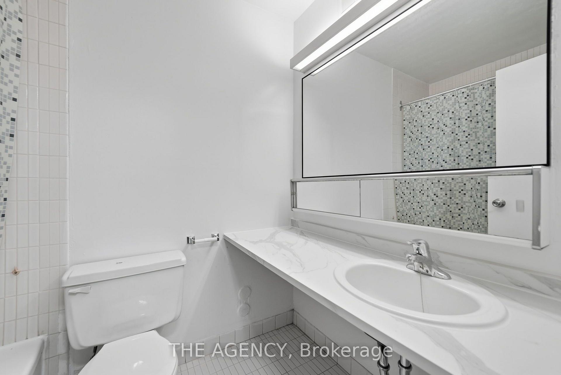 Photo 13 of Unit 2004A, 2350 Dundas Street W, Toronto, High Park North — HOMEH