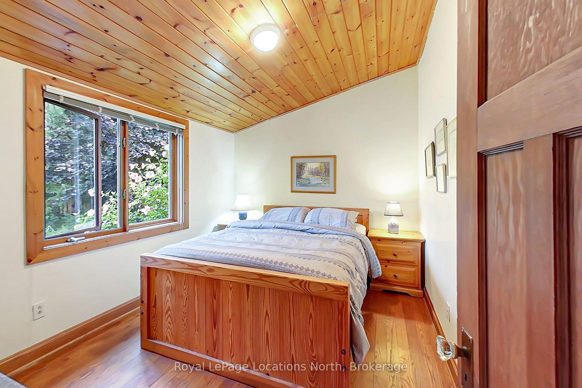 Photo 16 of 417057 Tenth Line, Blue Mountains — HOMEH