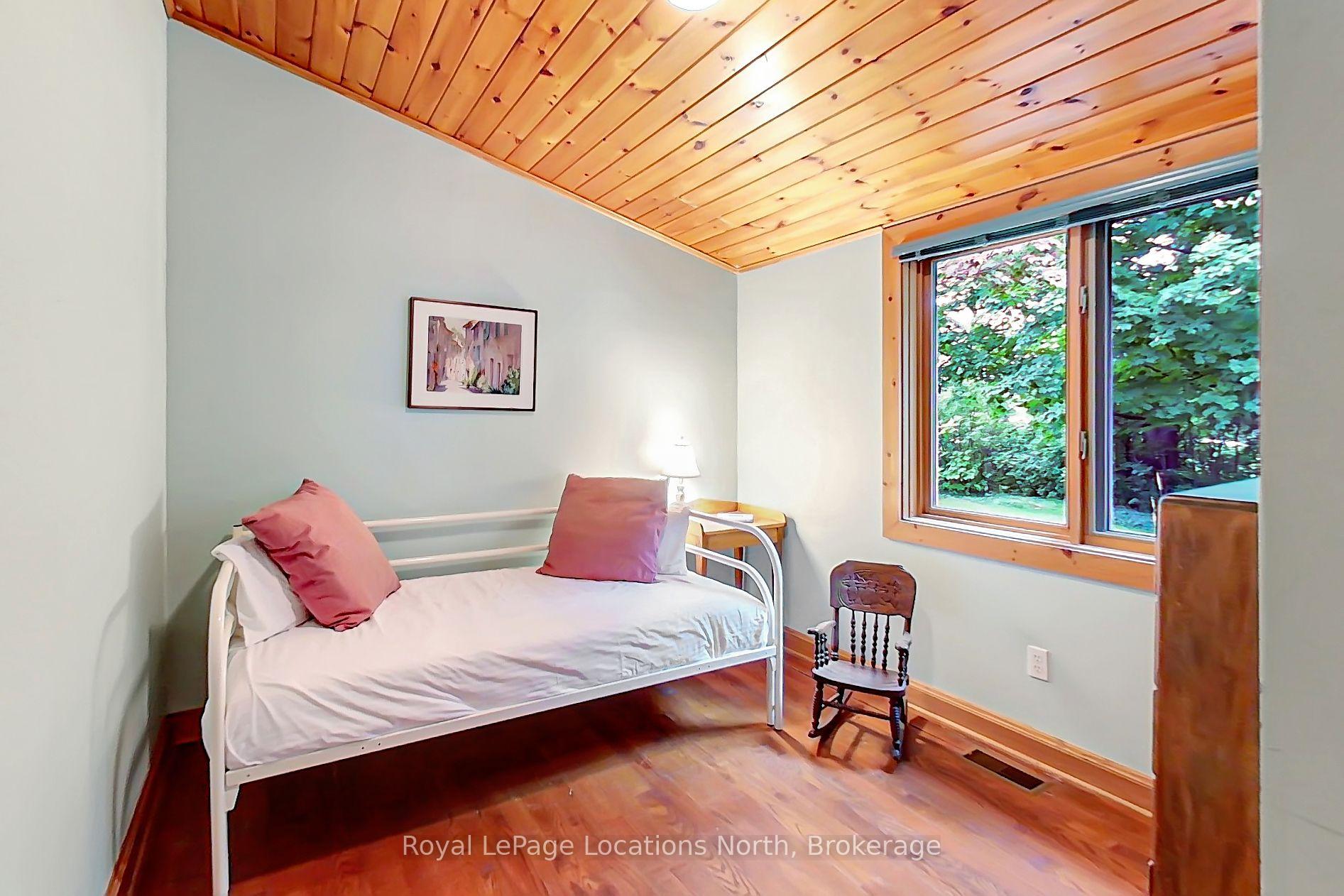 Photo 17 of 417057 Tenth Line, Blue Mountains — HOMEH