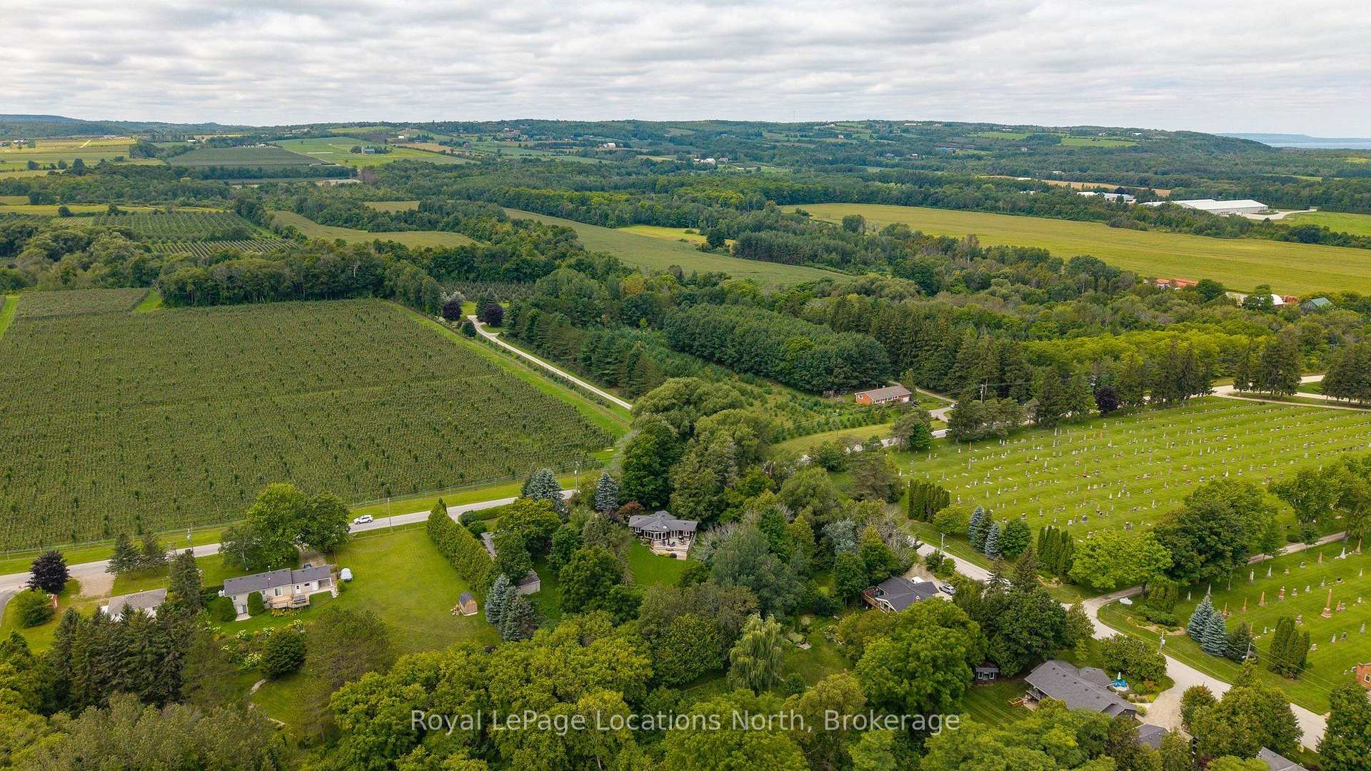 Photo 33 of 417057 Tenth Line, Blue Mountains — HOMEH