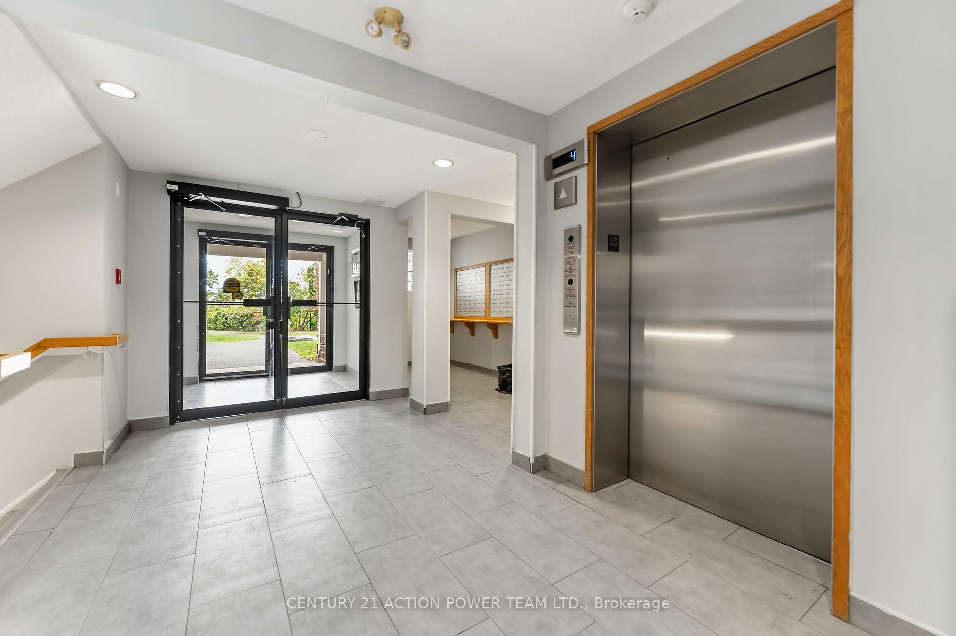 Photo 7 of Unit 115, 345 Centrum Boulevard, Ottawa, Bilberry Creek/Queenswood Heights — HOMEH