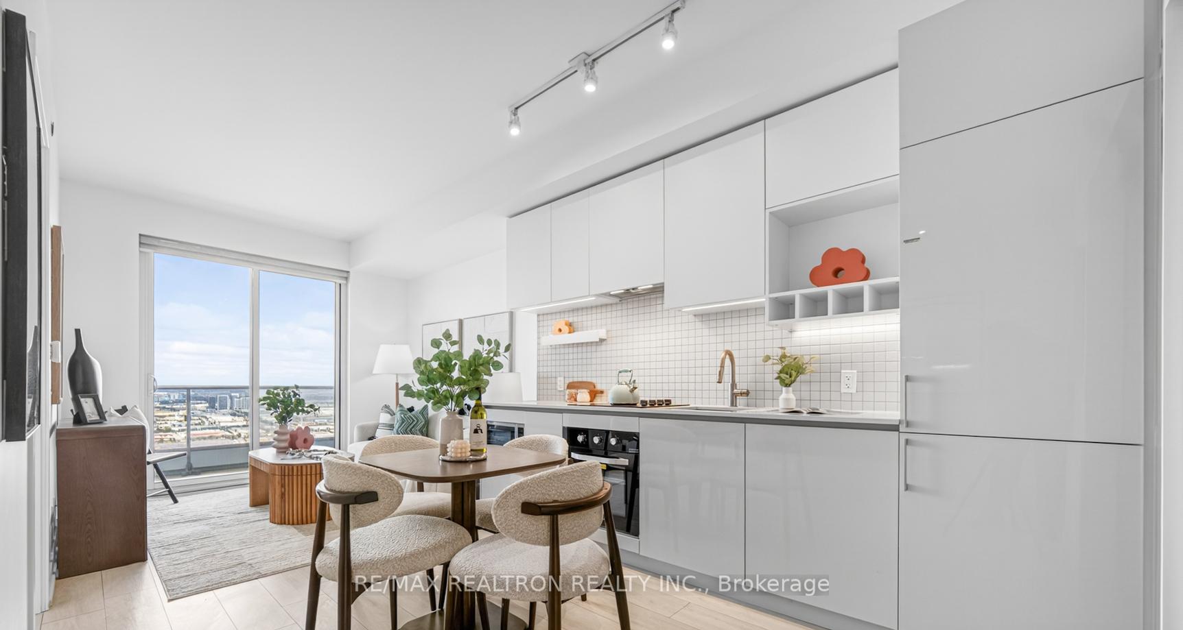Photo 8 of Unit 5615, 950 Portage Parkway, Vaughan, Vaughan Corporate Centre — HOMEH